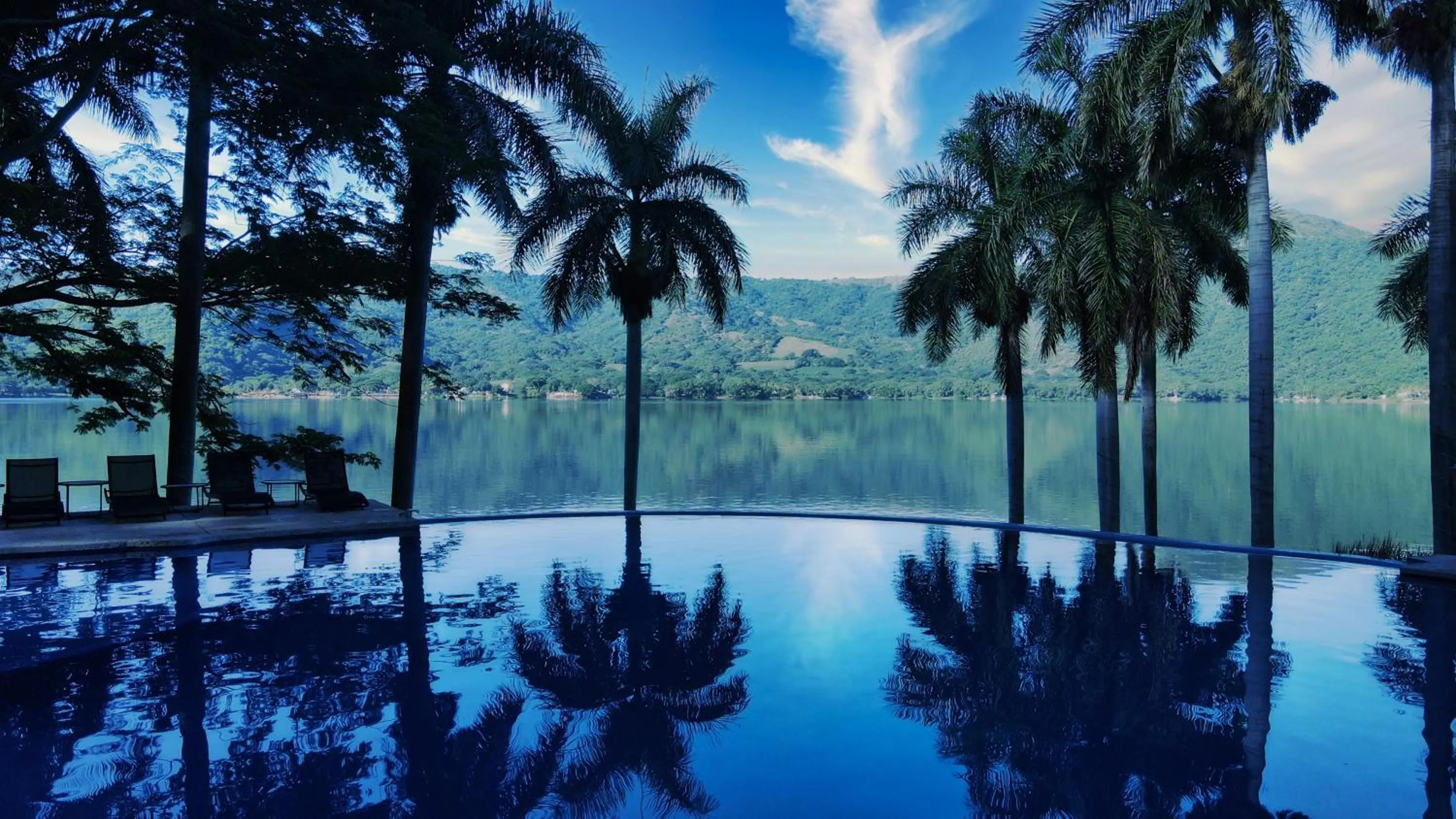 Swimming pool in Santa María Resort