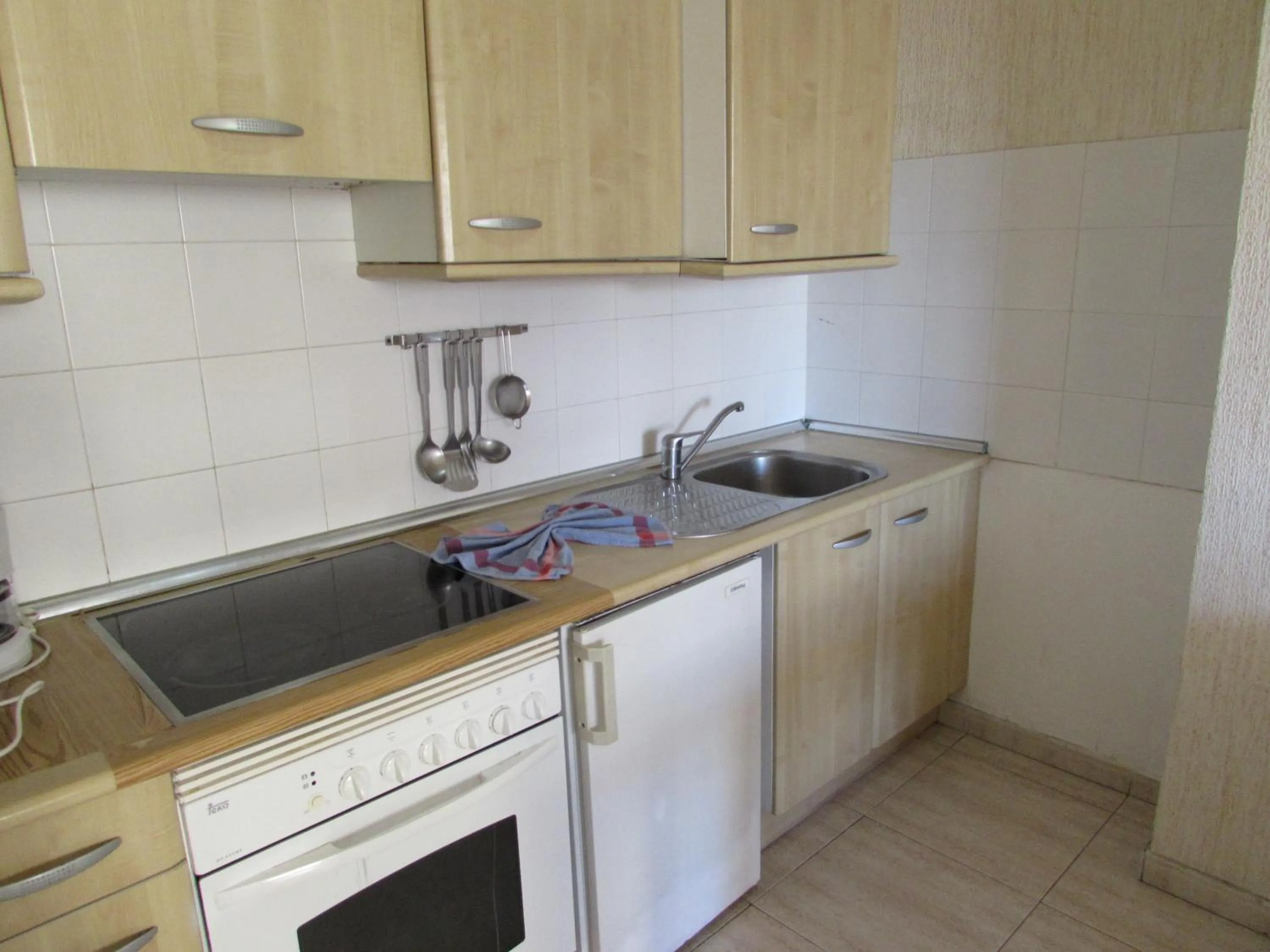 Bedroom, Kitchen/Kitchenette in Apartamentos Alta