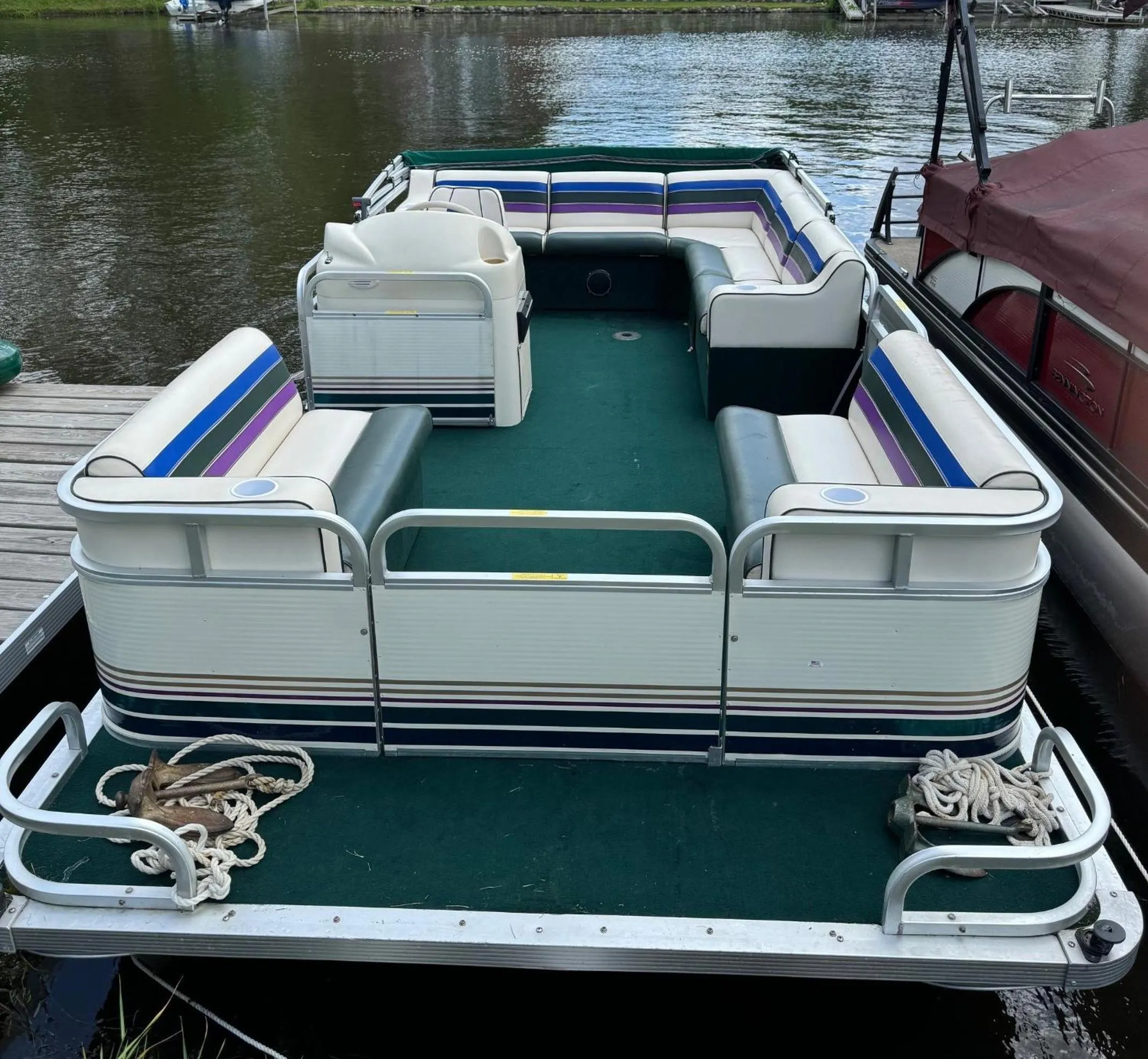 Chelsea Lake House, Game Room, & Pontoon-rental