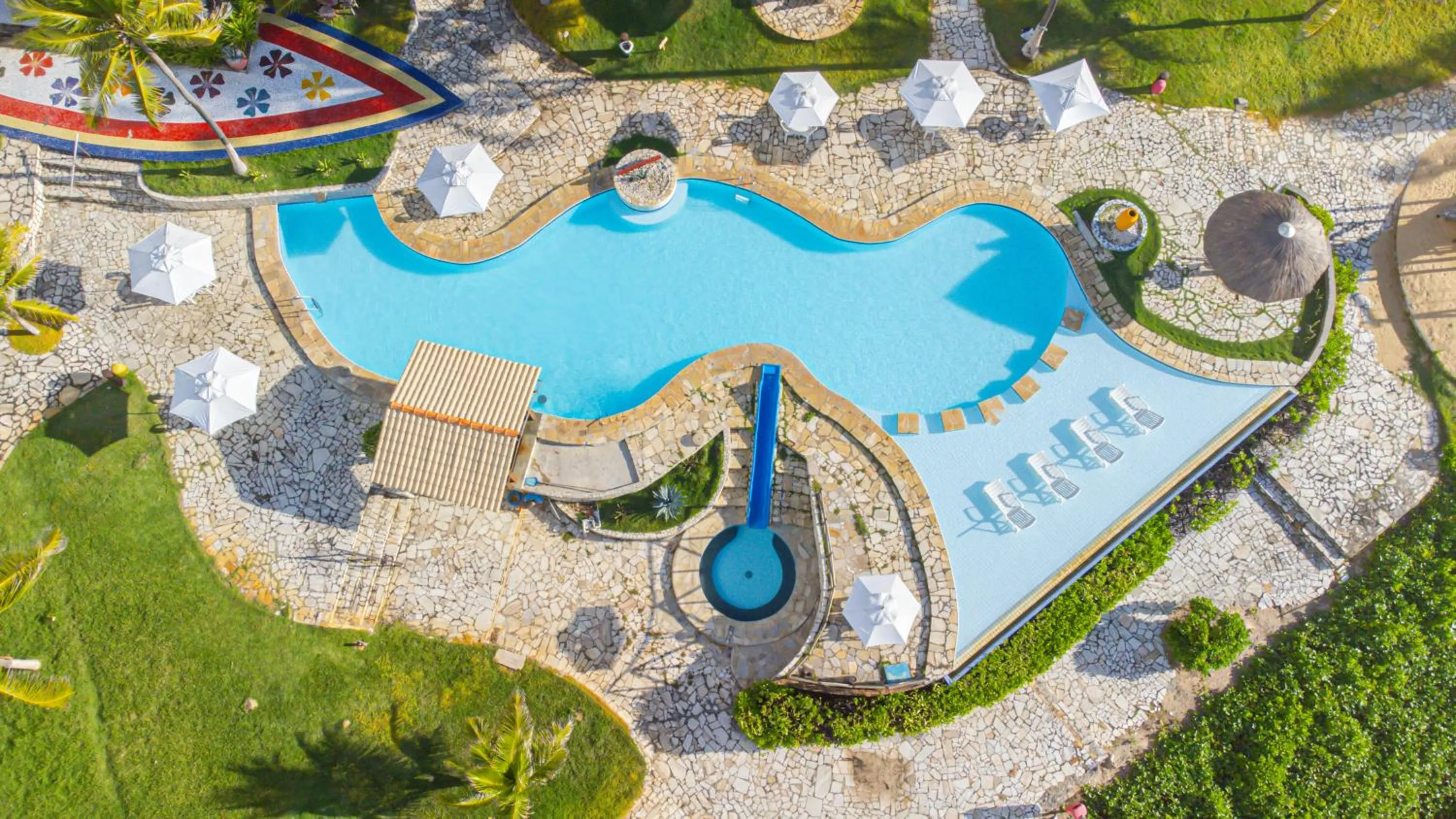 Swimming pool in Pousada Paradise