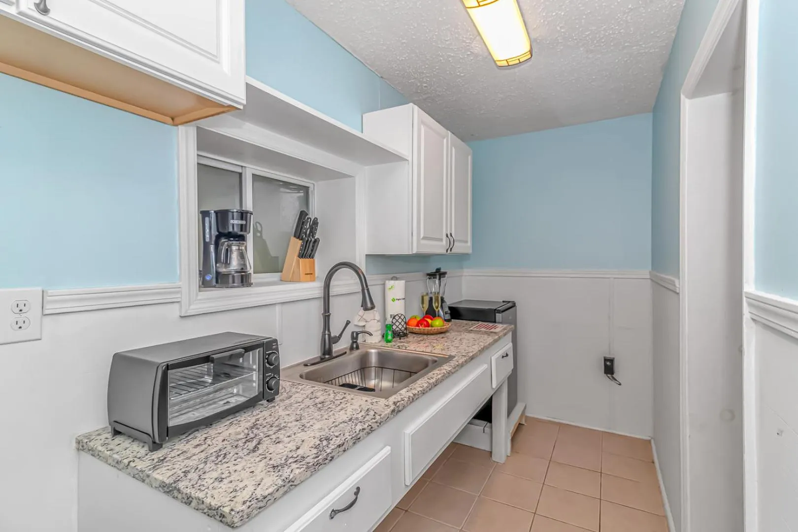125 Atlantic Avenue Unit F - Pet Friendly! Walk To The Beach and Pier! 1BR -1BA - Sleeps 2-4 guests!