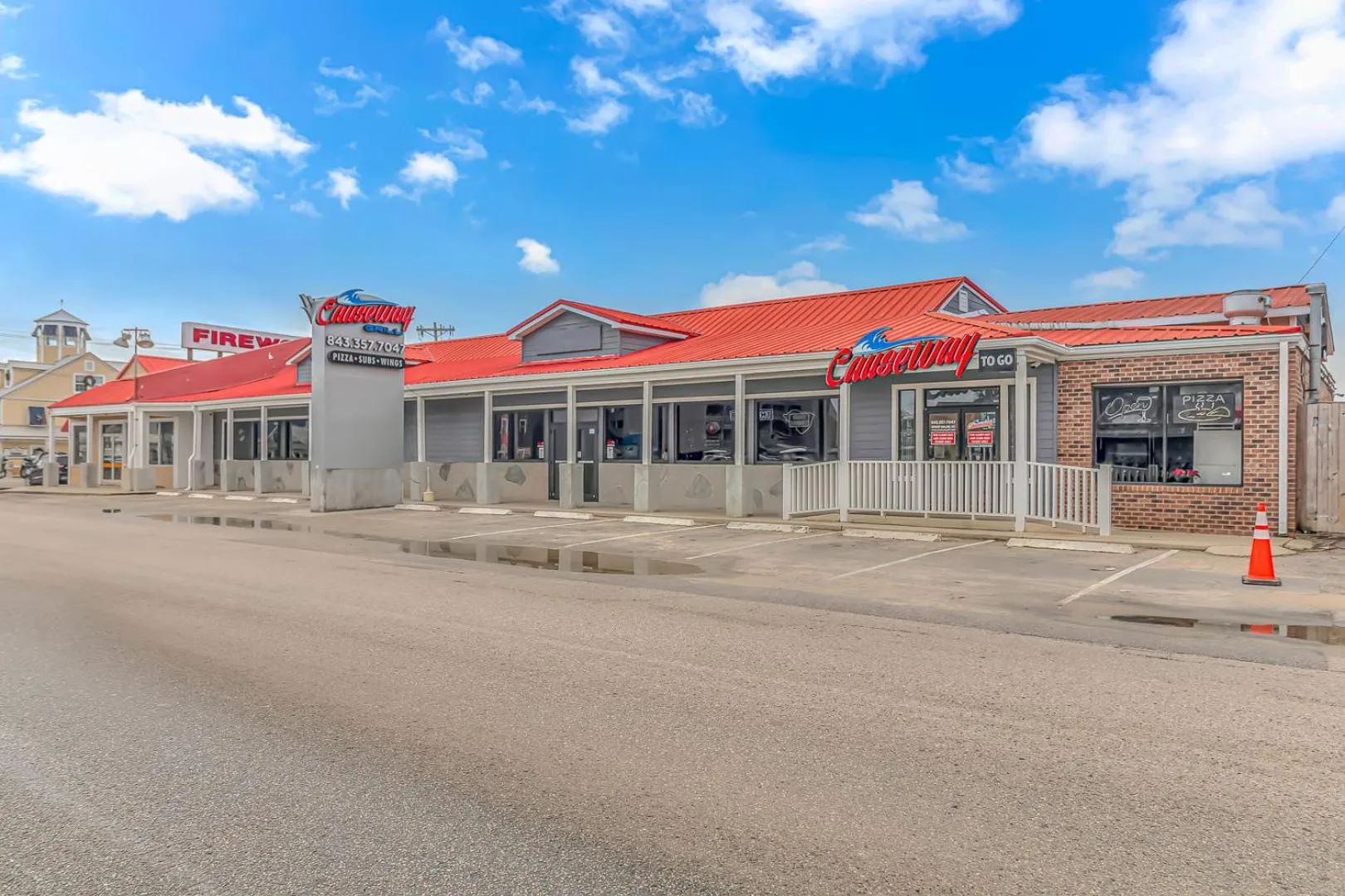 125 Atlantic Avenue Unit F - Pet Friendly! Walk To The Beach and Pier! 1BR -1BA - Sleeps 2-4 guests!