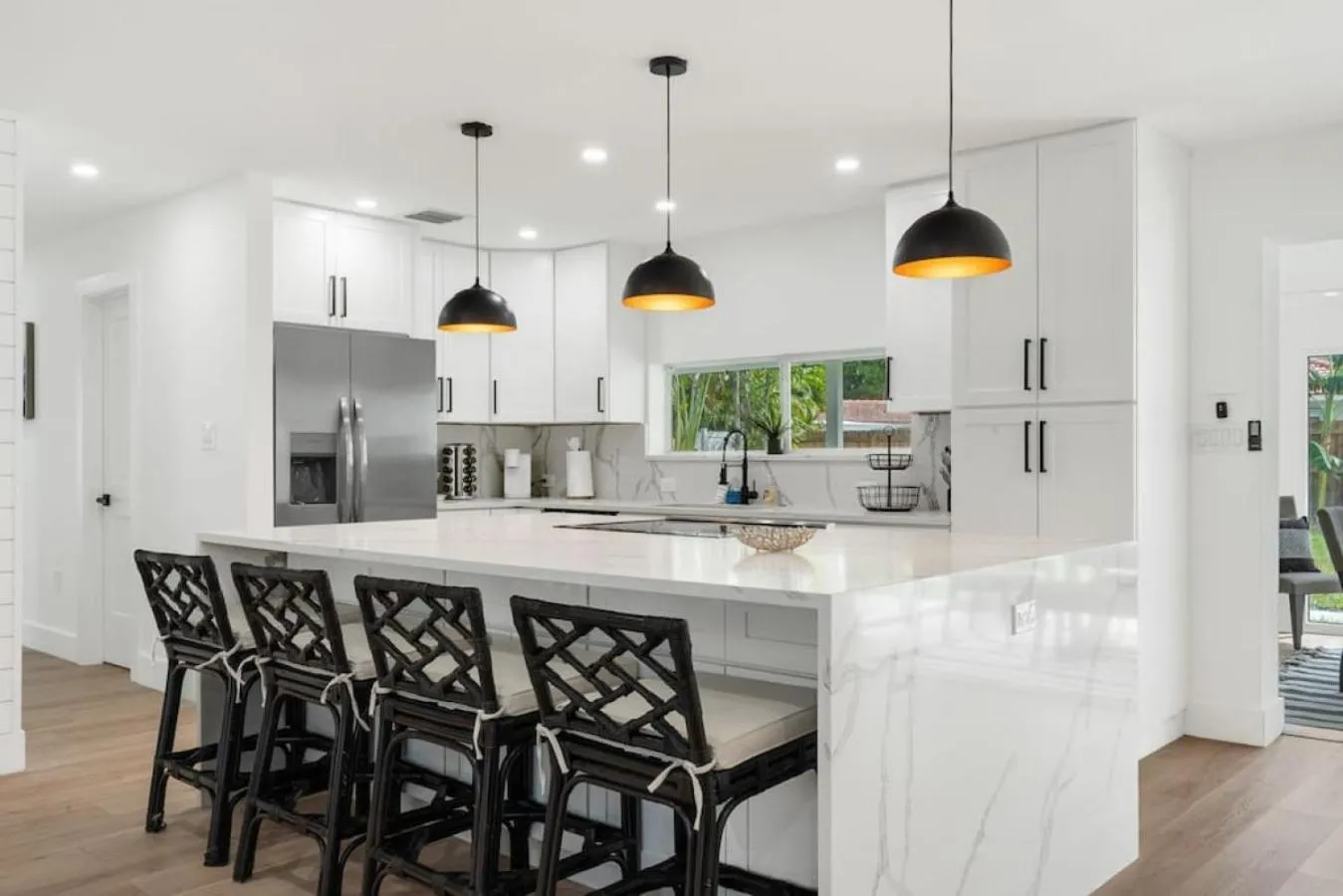 Kitchen or kitchenette in Delilas Chic 3 Bedroom 2 bath Abode with Heated Pool