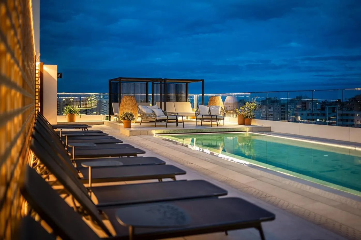 Swimming pool in Port Alicante City & Beach