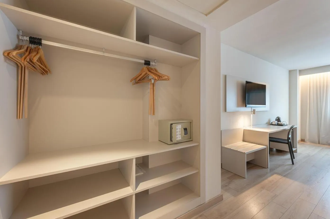 Bathroom in Port Alicante City & Beach