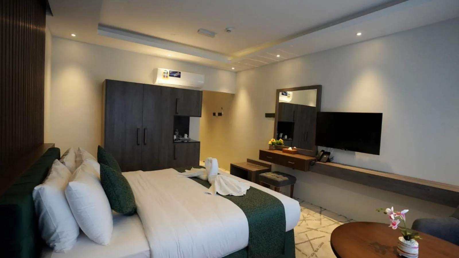 Bed in Green View Hotel, Jabal Akhdar