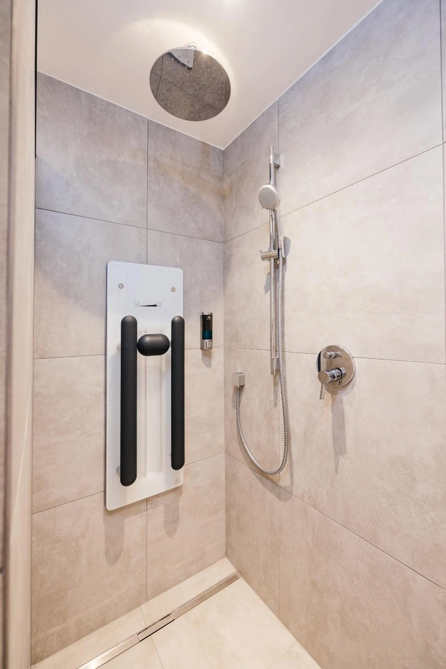 Shower in Hotel Andrea