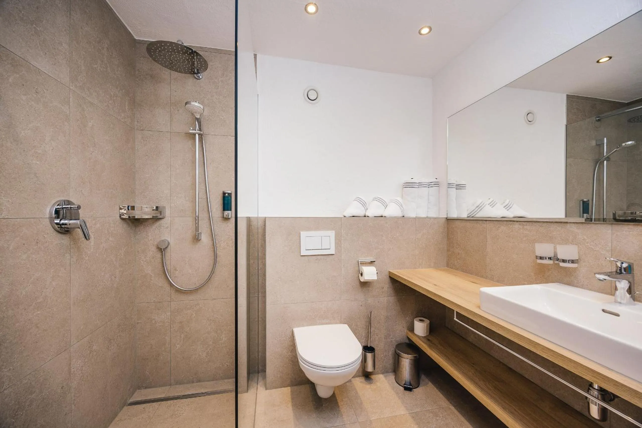 Bathroom in Hotel Andrea