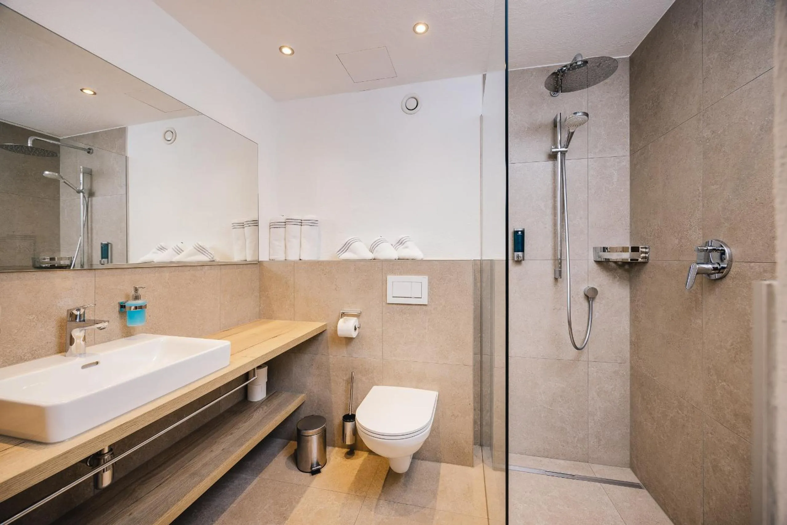 Bathroom in Hotel Andrea