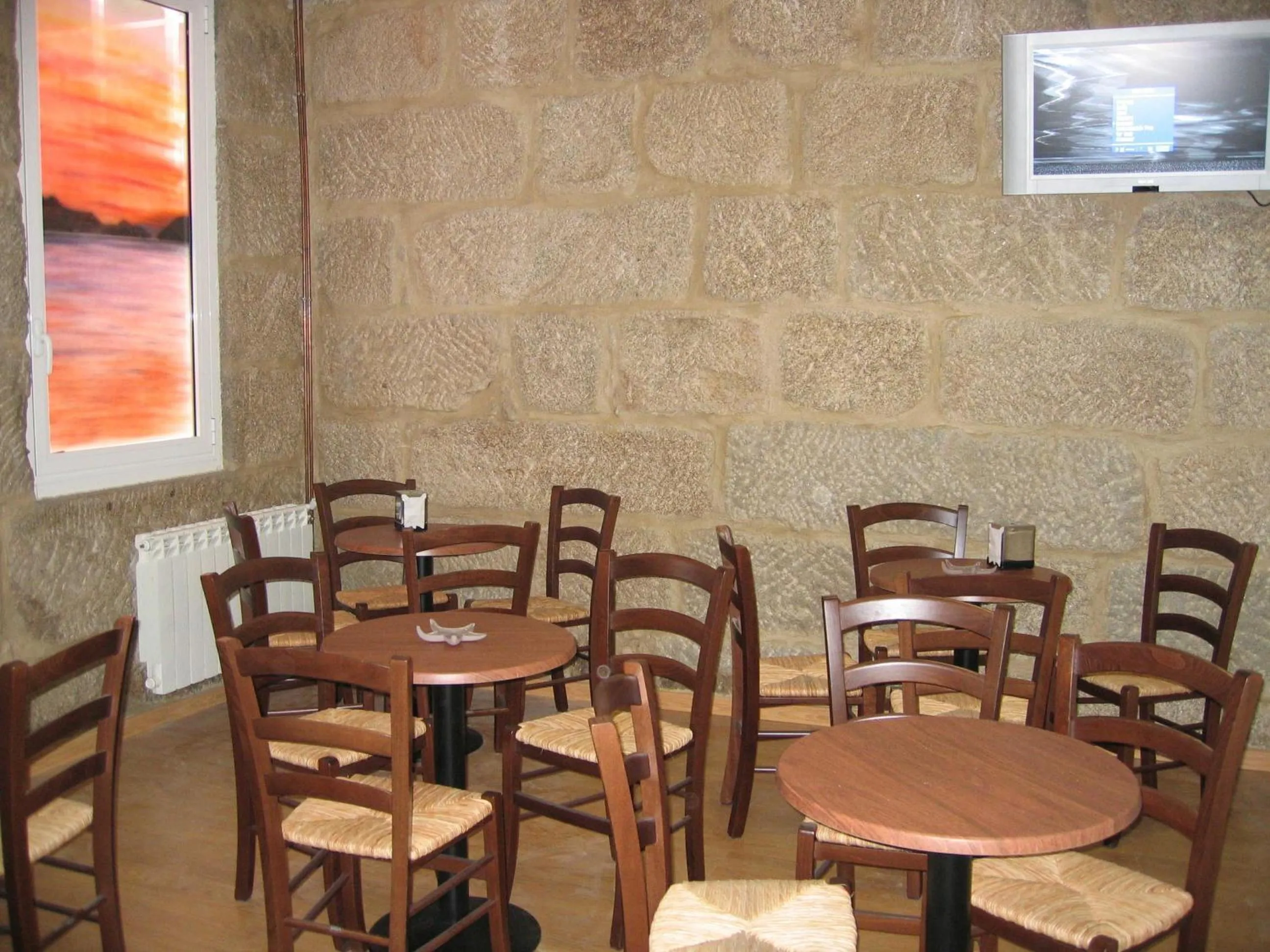 Restaurant/places to eat in Hotel Nautico