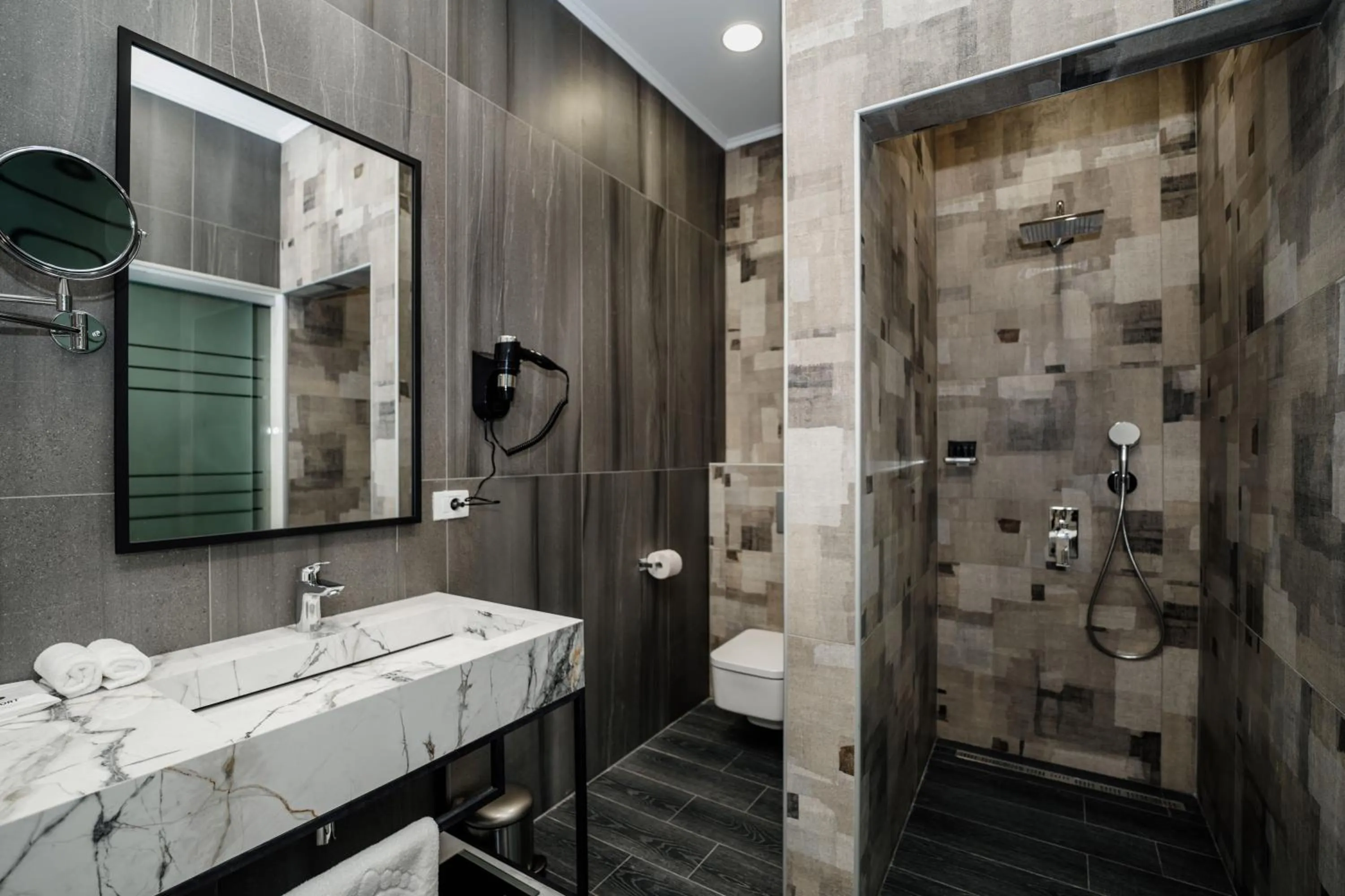 Shower in Hills Resort Hotel