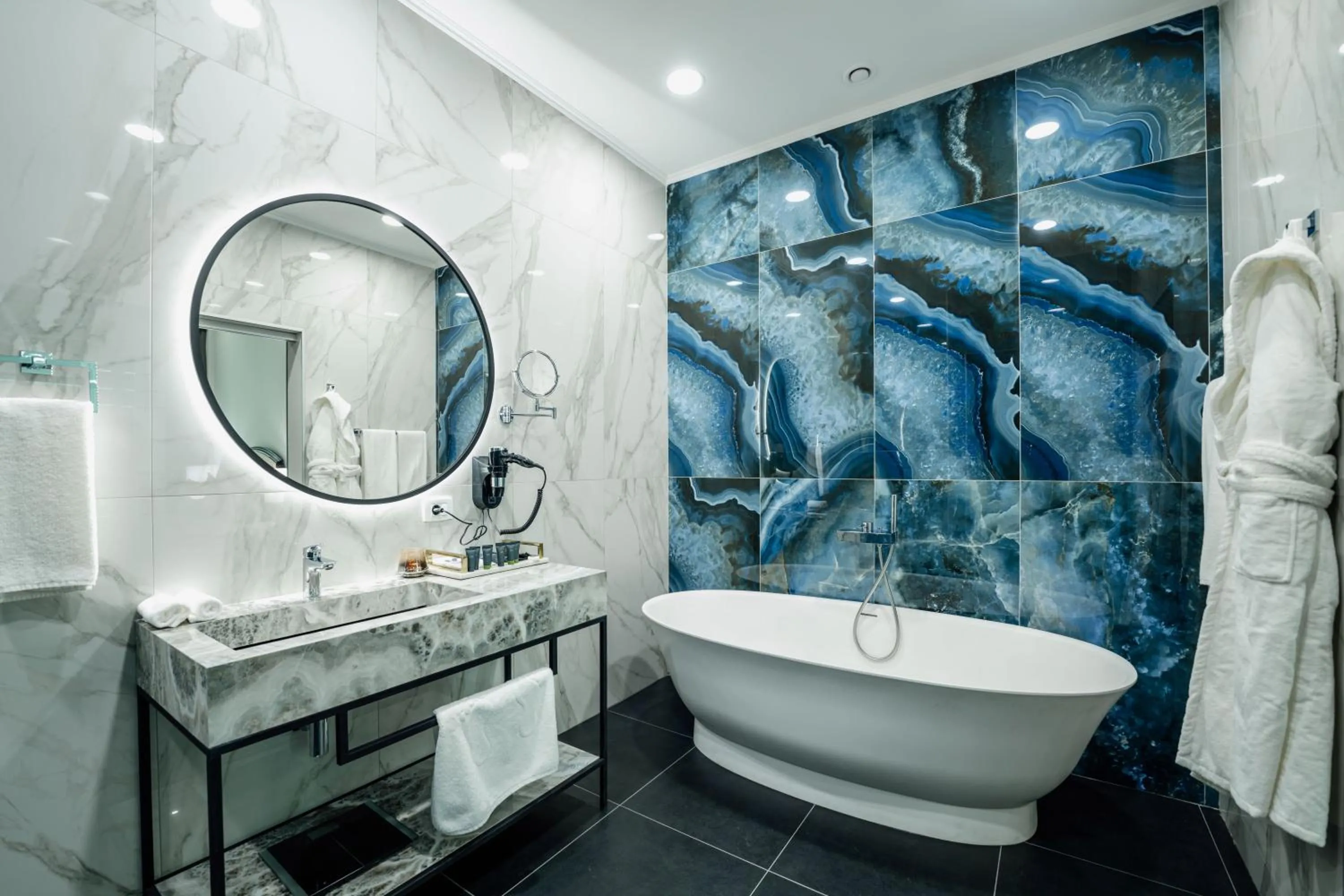 Shower in Hills Resort Hotel