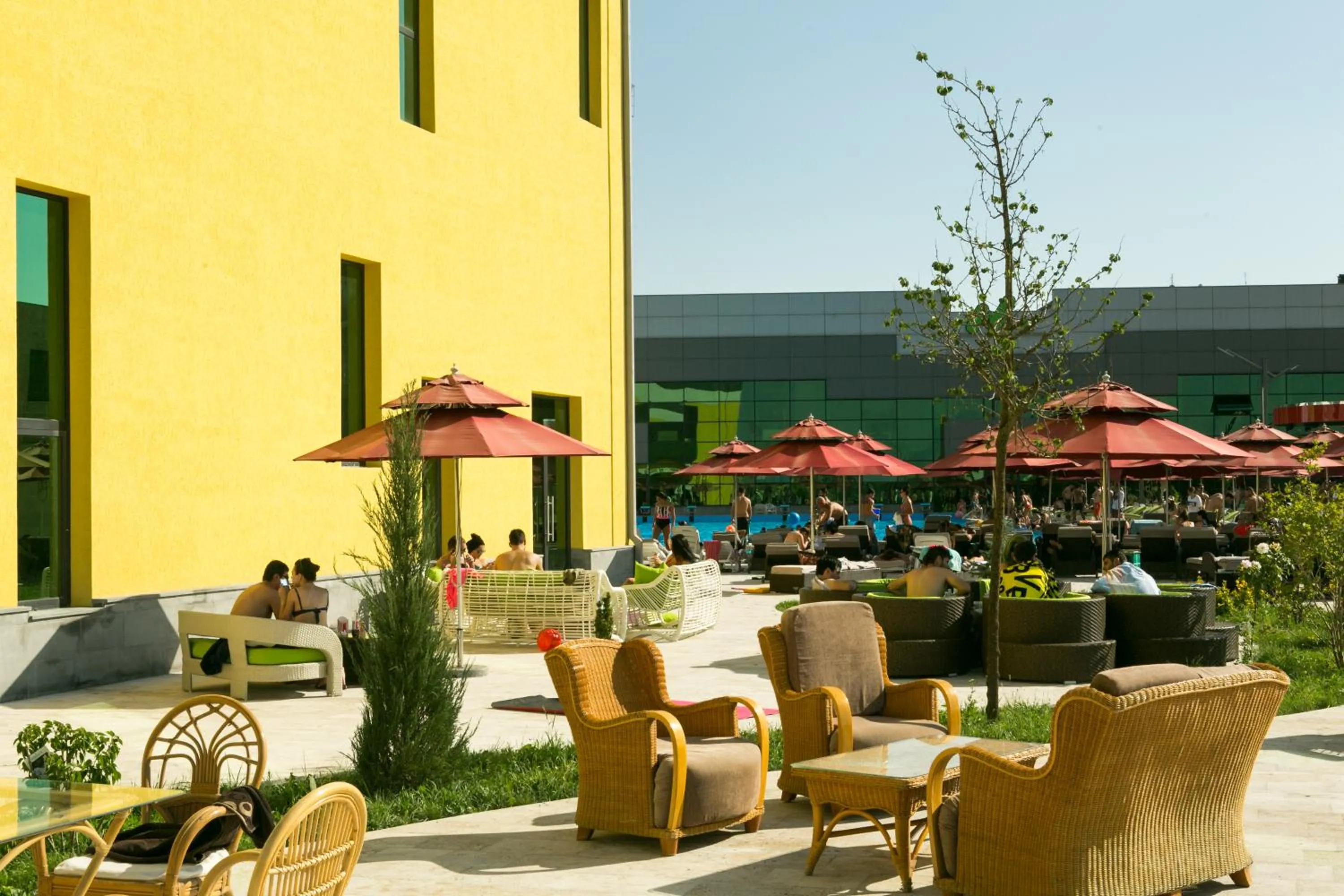 Restaurant/places to eat in Hills Resort Hotel