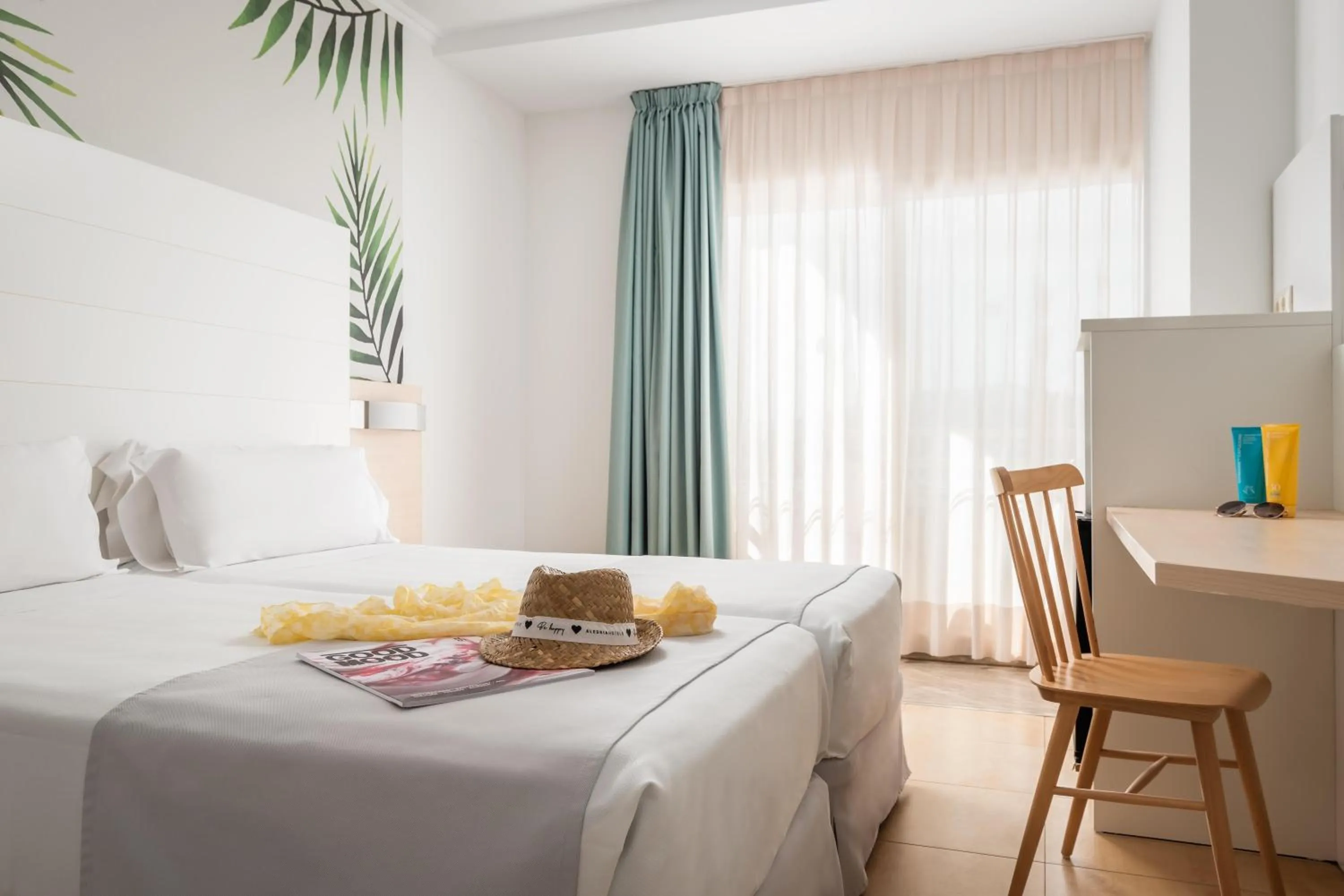 Photo of the whole room, Bed in ALEGRIA Florida