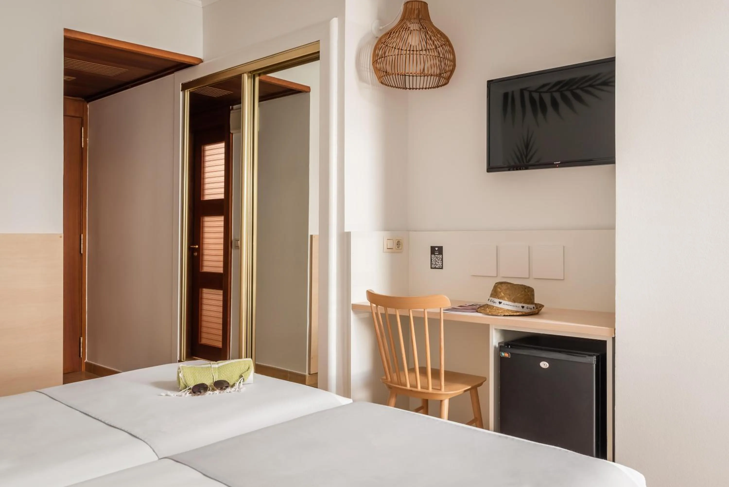 View (from property/room), Bed in ALEGRIA Florida