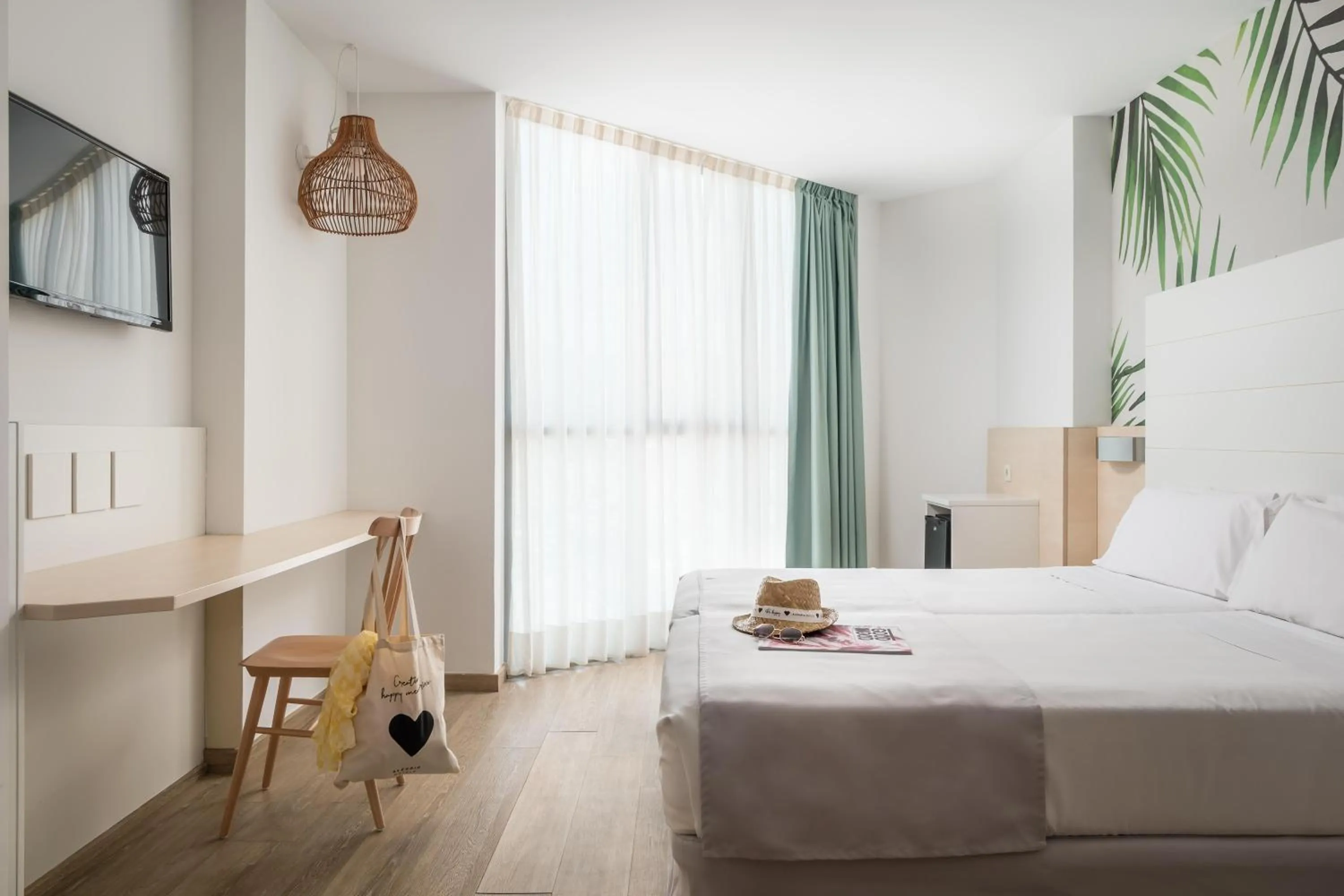 Photo of the whole room, Bed in ALEGRIA Florida