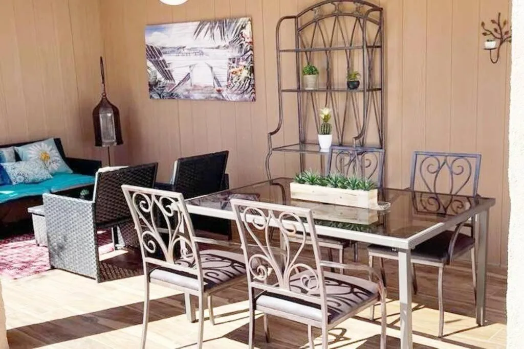 Patio in My Cozy Duplex B in the heart of West Side