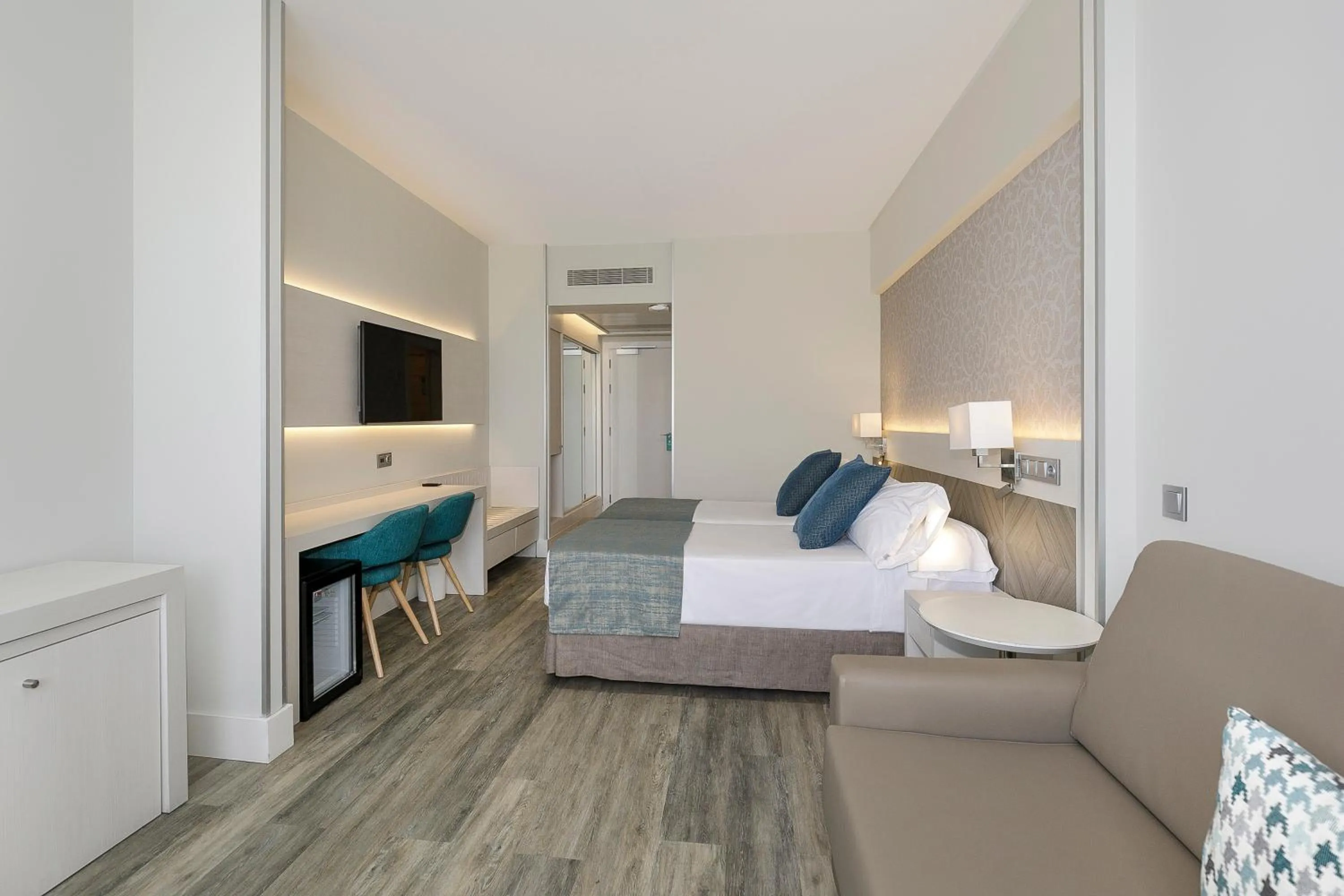 Bed in Sol Torremolinos - Don Pablo