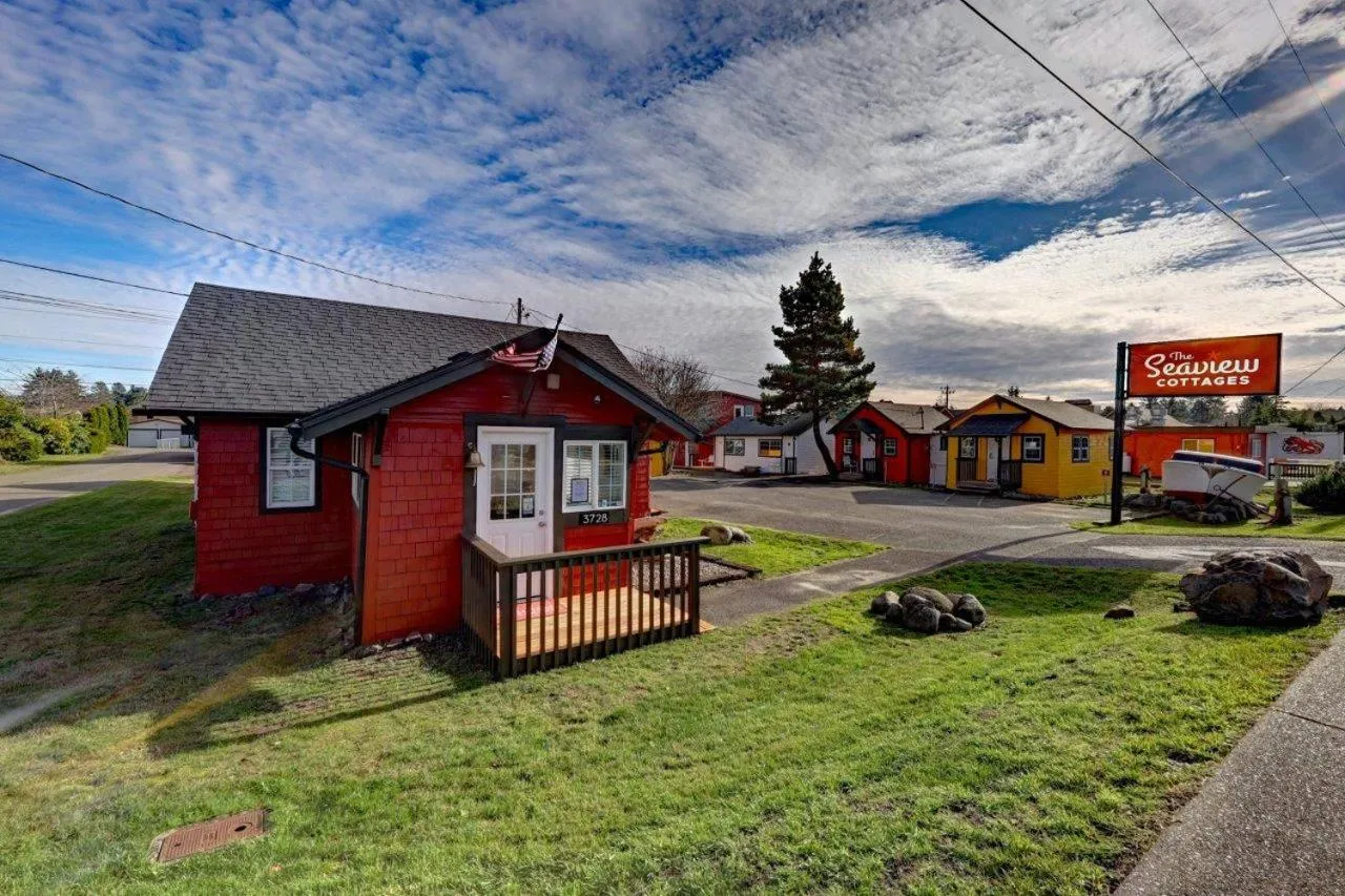 Property building in The Seaview Cottages