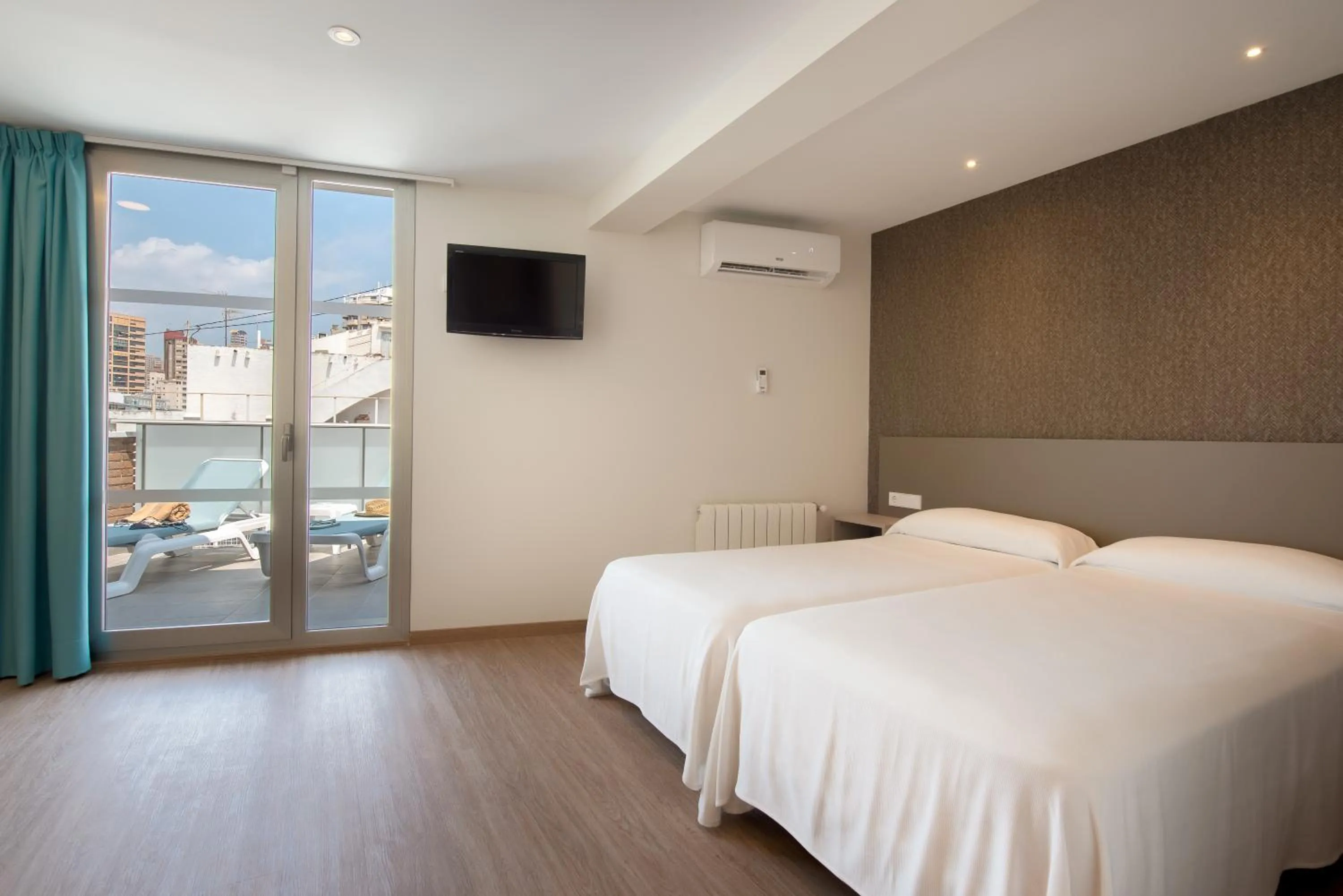 Bed in Climia 2Sleep Apartments