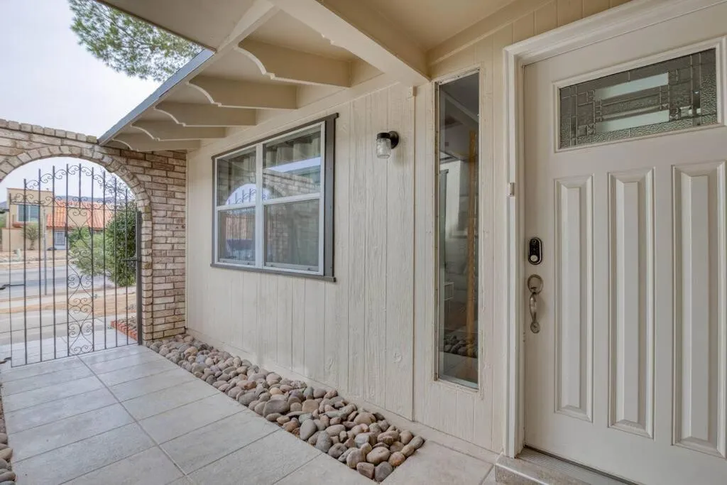 Property building in The Hummingbird Sunset Home, West Side