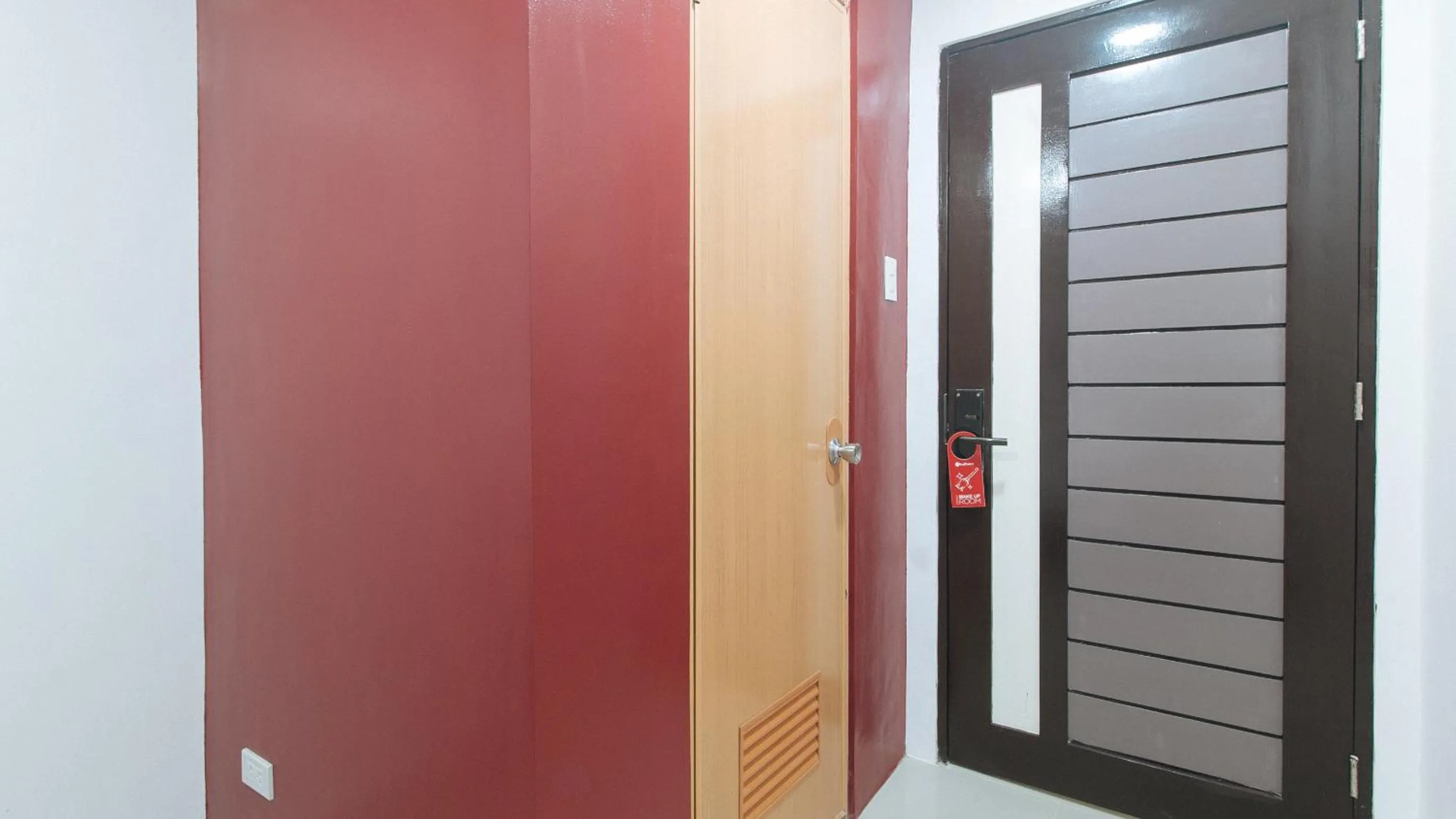 Bathroom in RedDoorz @ El Grande Inn Santa Cruz Manila