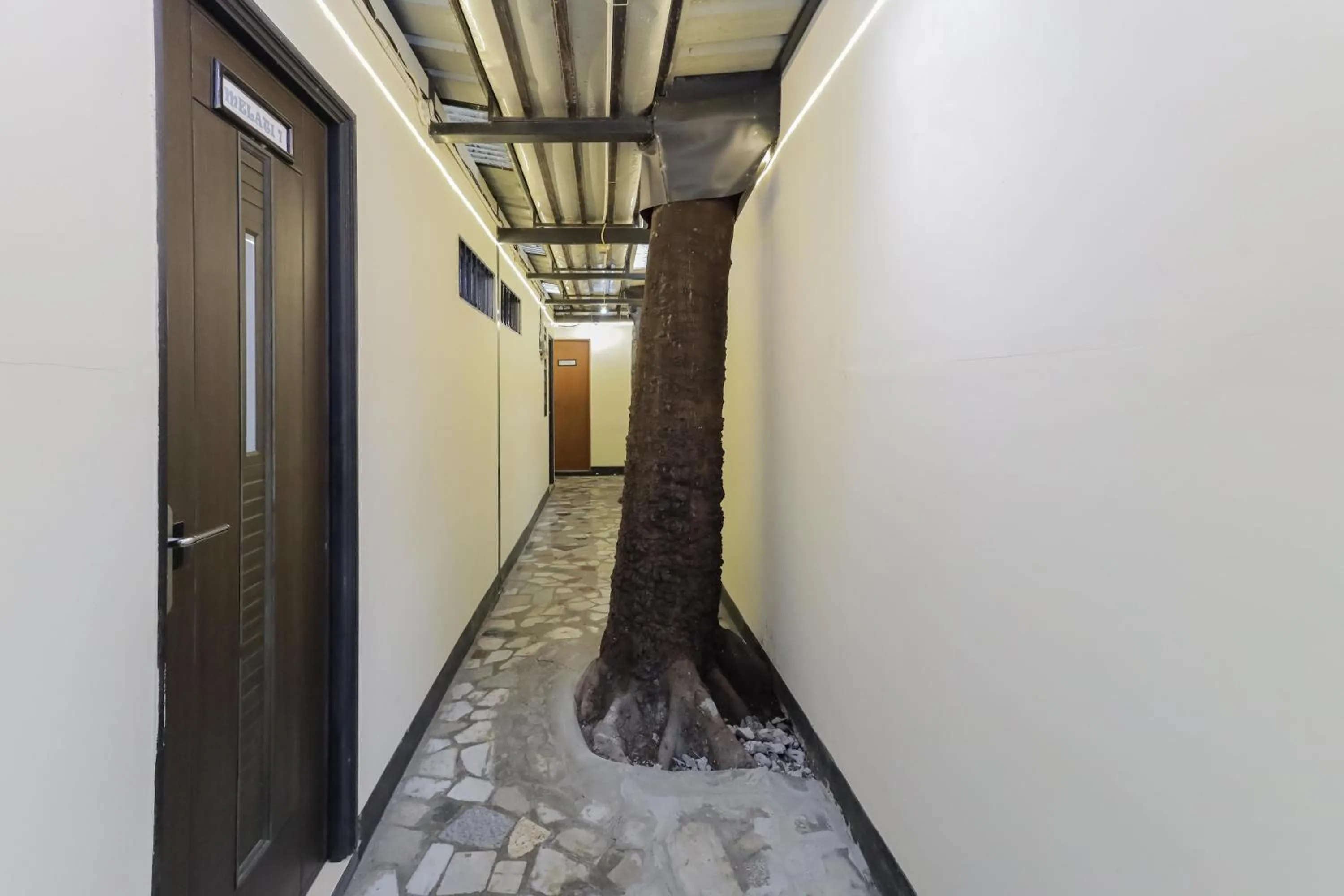 Floor plan in RedDoorz near RS Sari Asih Ciledug