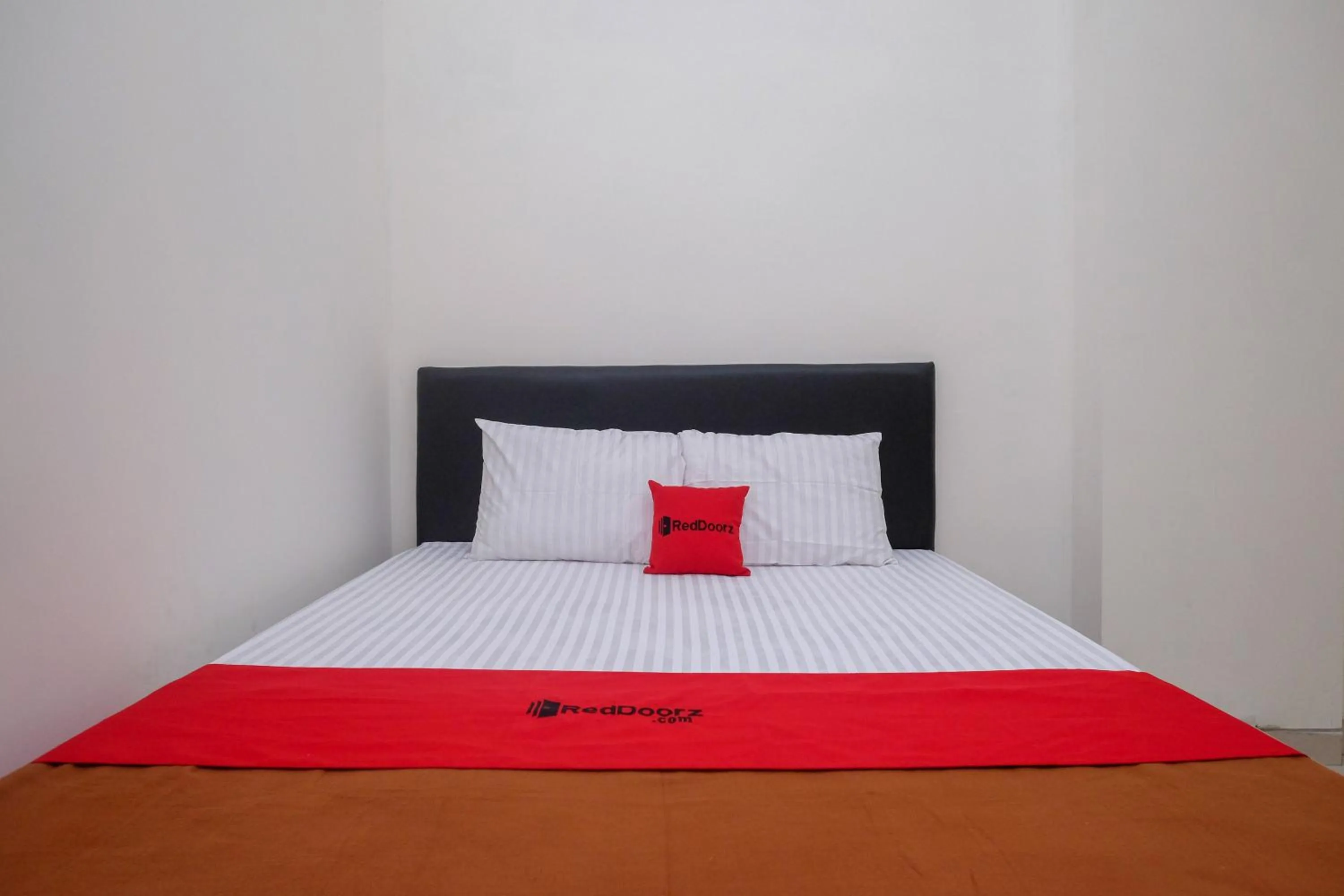 Bedroom, Bed in RedDoorz near Alun Alun Magelang 2
