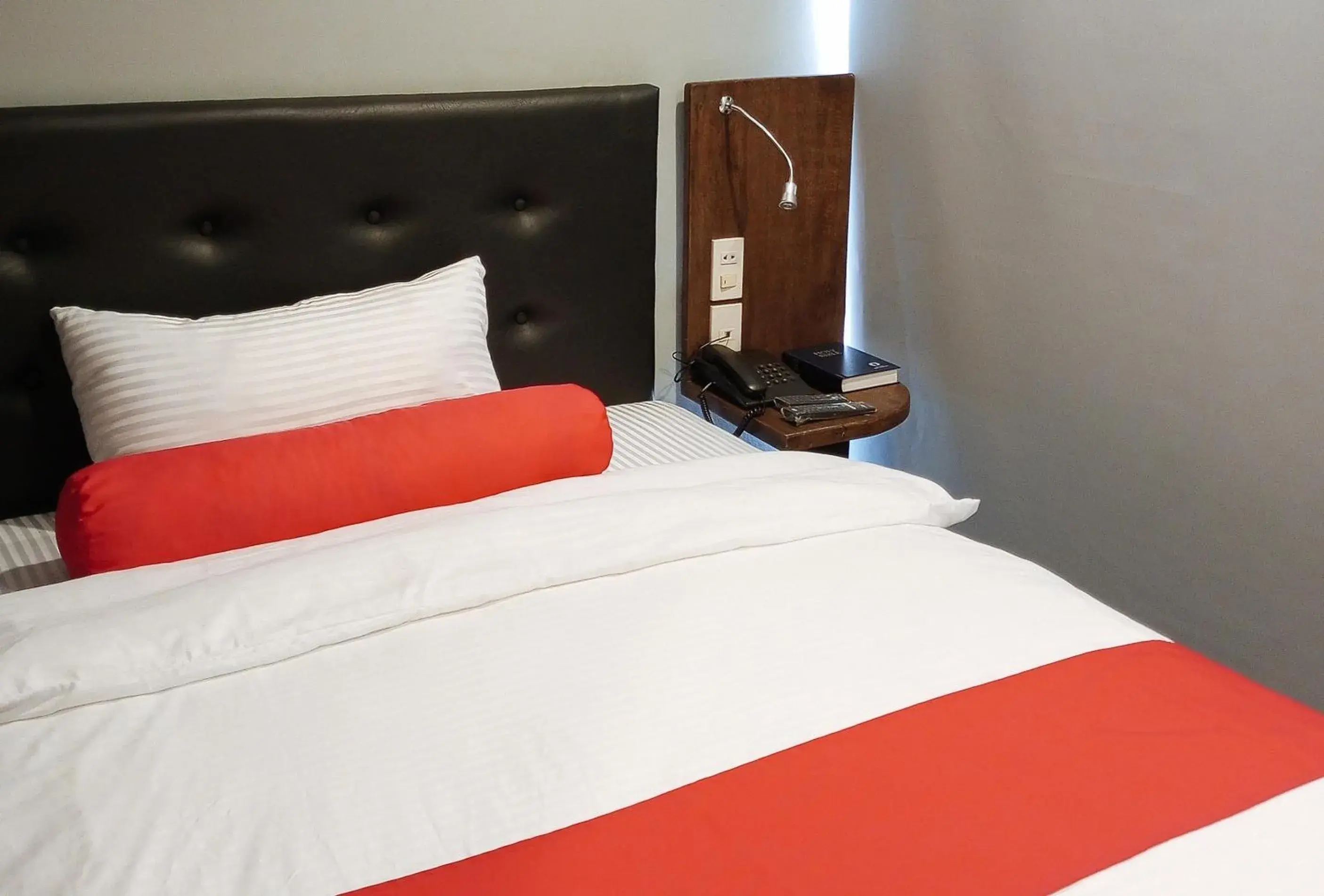 Single Room in Central District Hotel Davao Single Room in Central District Hotel Davao