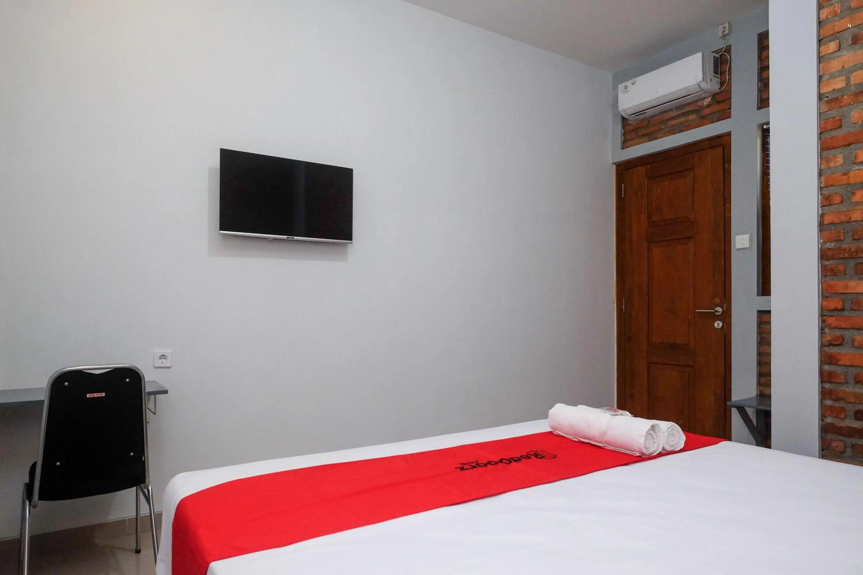 Bed in RedDoorz @ Jalan Ringroad Selatan 2