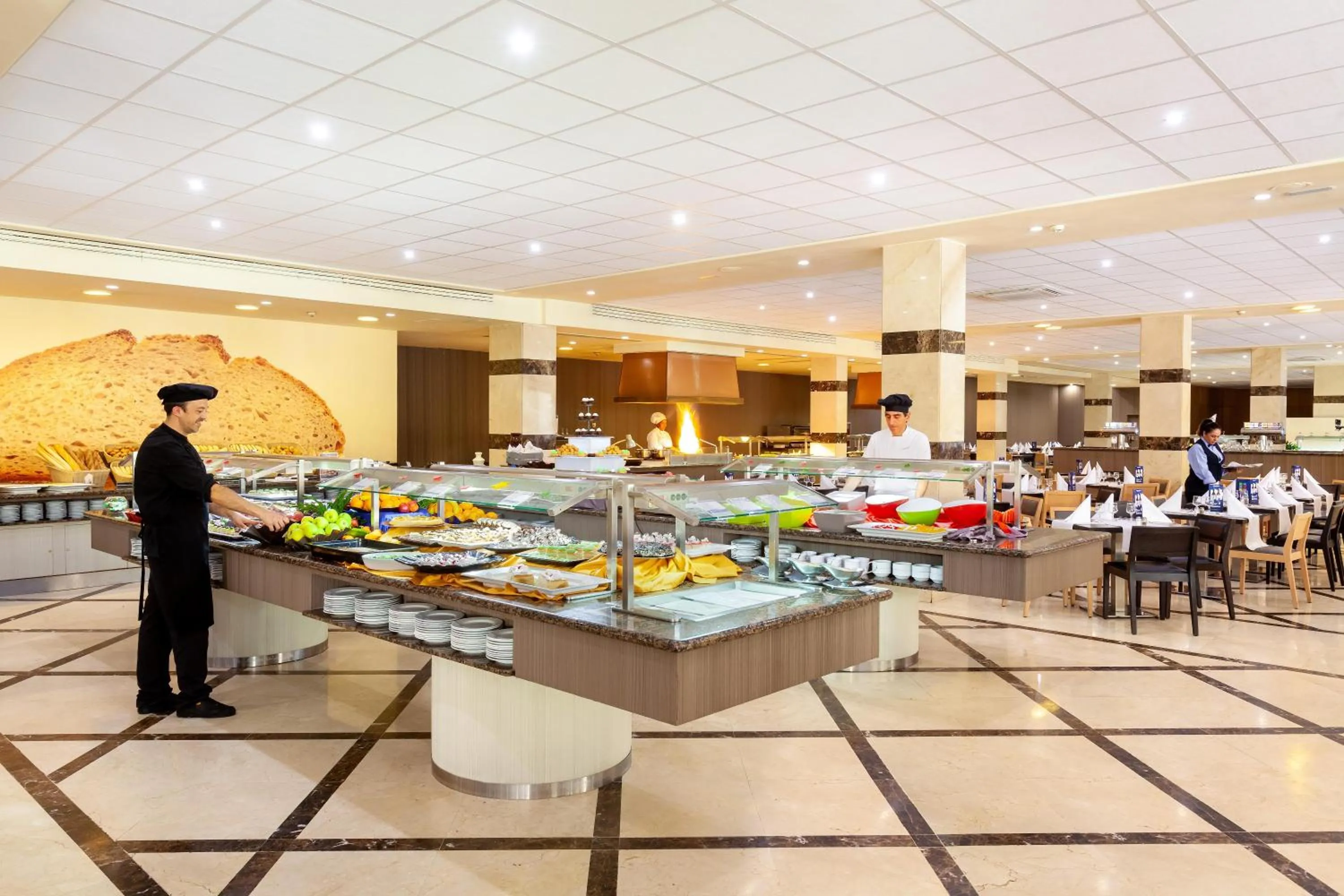 Restaurant/places to eat in Hotel Best Jacaranda