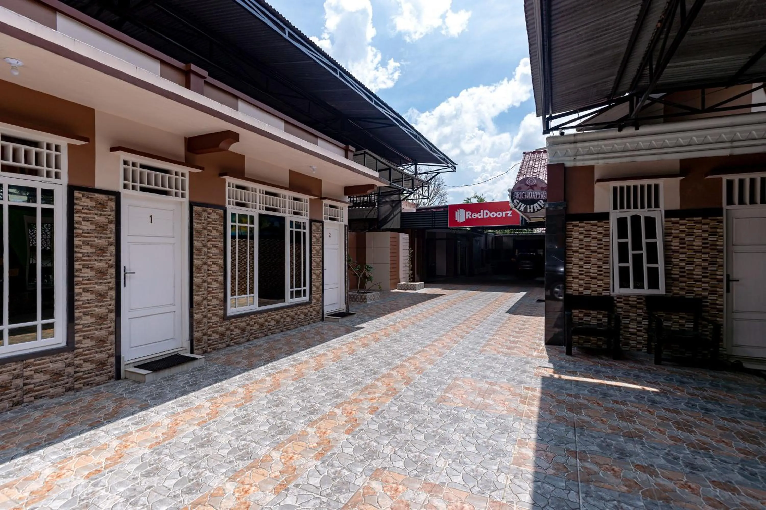 Property building in RedDoorz near Universitas Simalungun Pematangsiantar