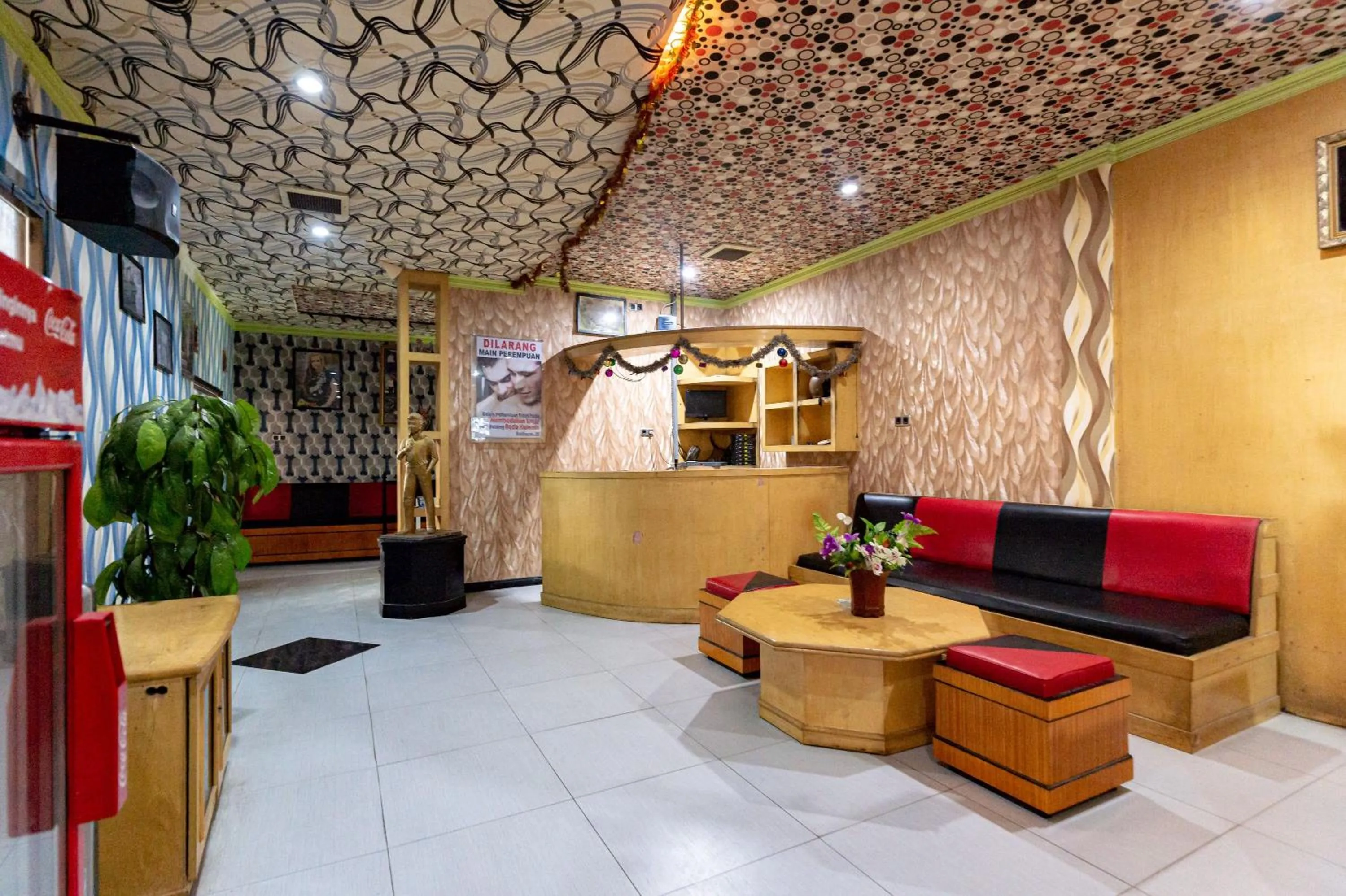 Lobby or reception in RedDoorz near Universitas Simalungun Pematangsiantar