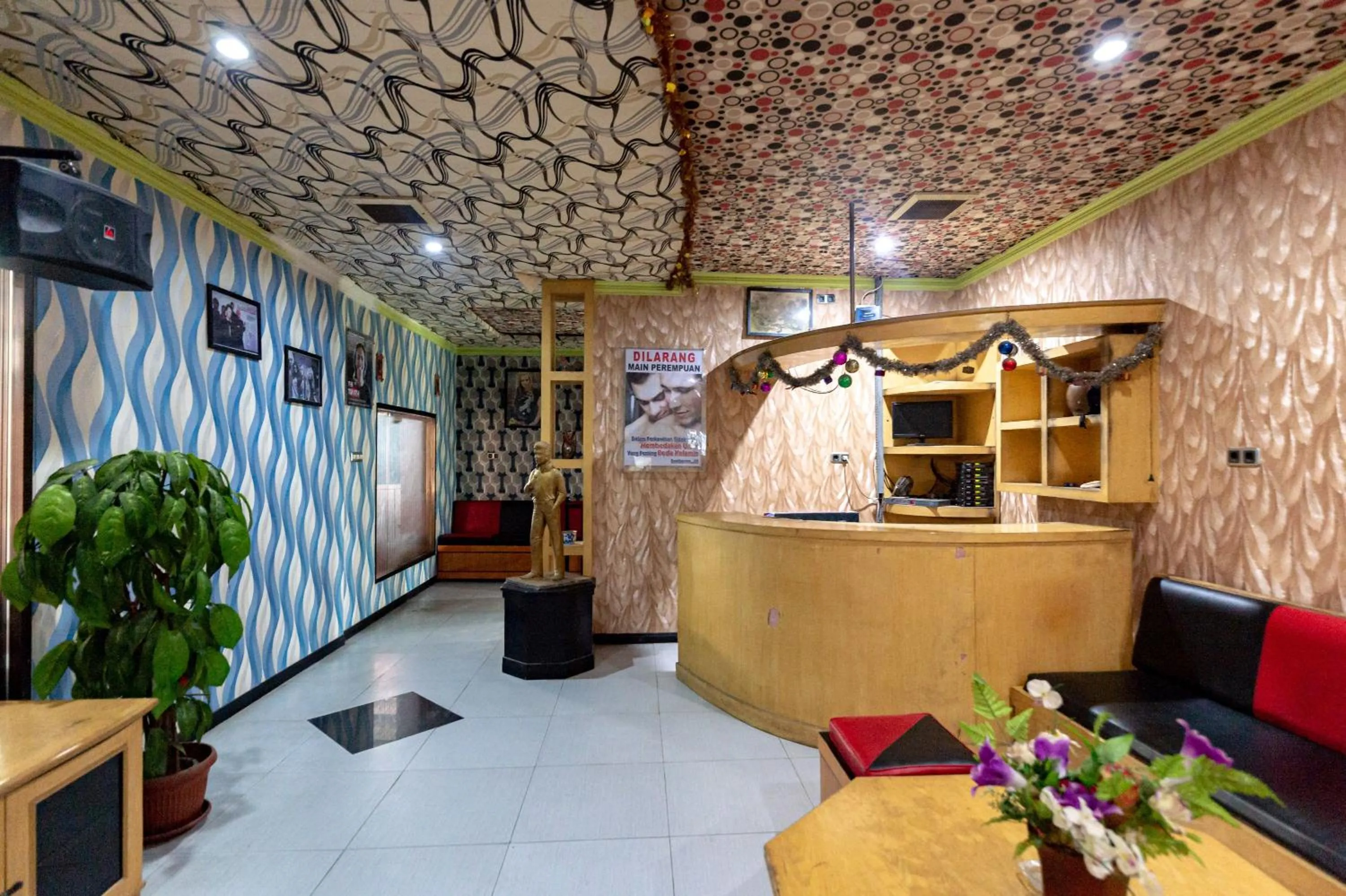 Lobby or reception in RedDoorz near Universitas Simalungun Pematangsiantar