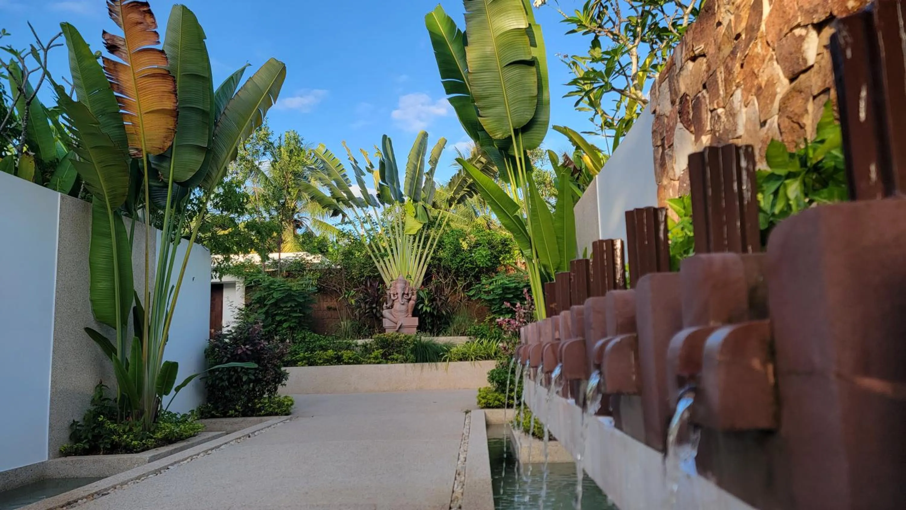 Garden in WAKA VILLA Private Pool Resort & Spa - Adults Only