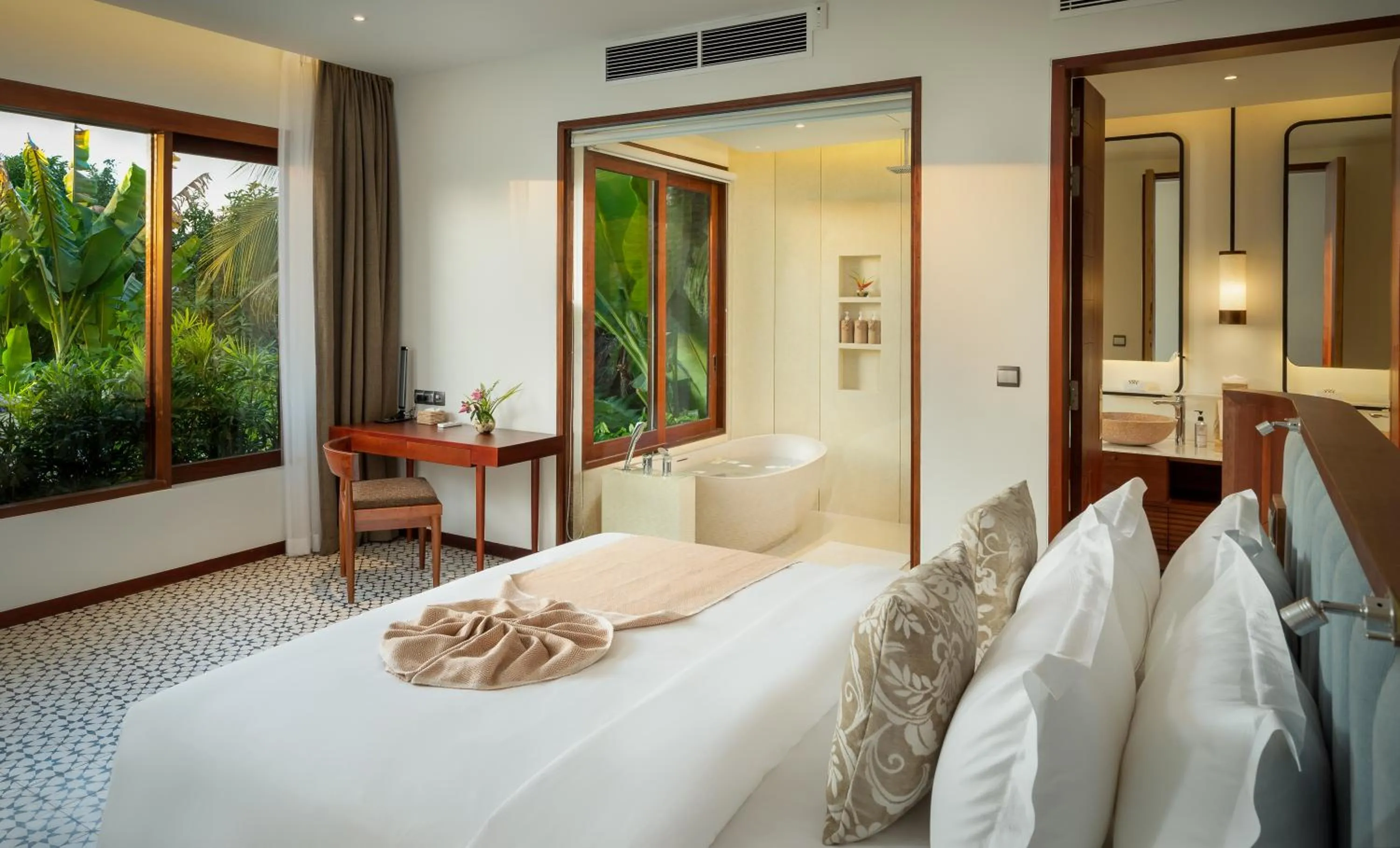 Spa and wellness centre/facilities, Bed in WAKA VILLA Private Pool Resort & Spa - Adults Only