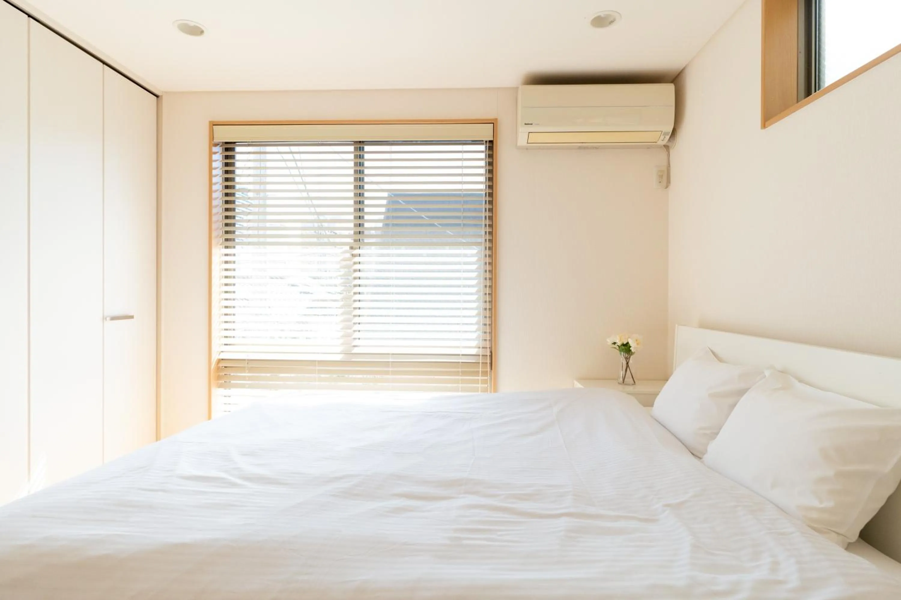 Photo of the whole room, Bed in Higashi Shinjuku Modern house