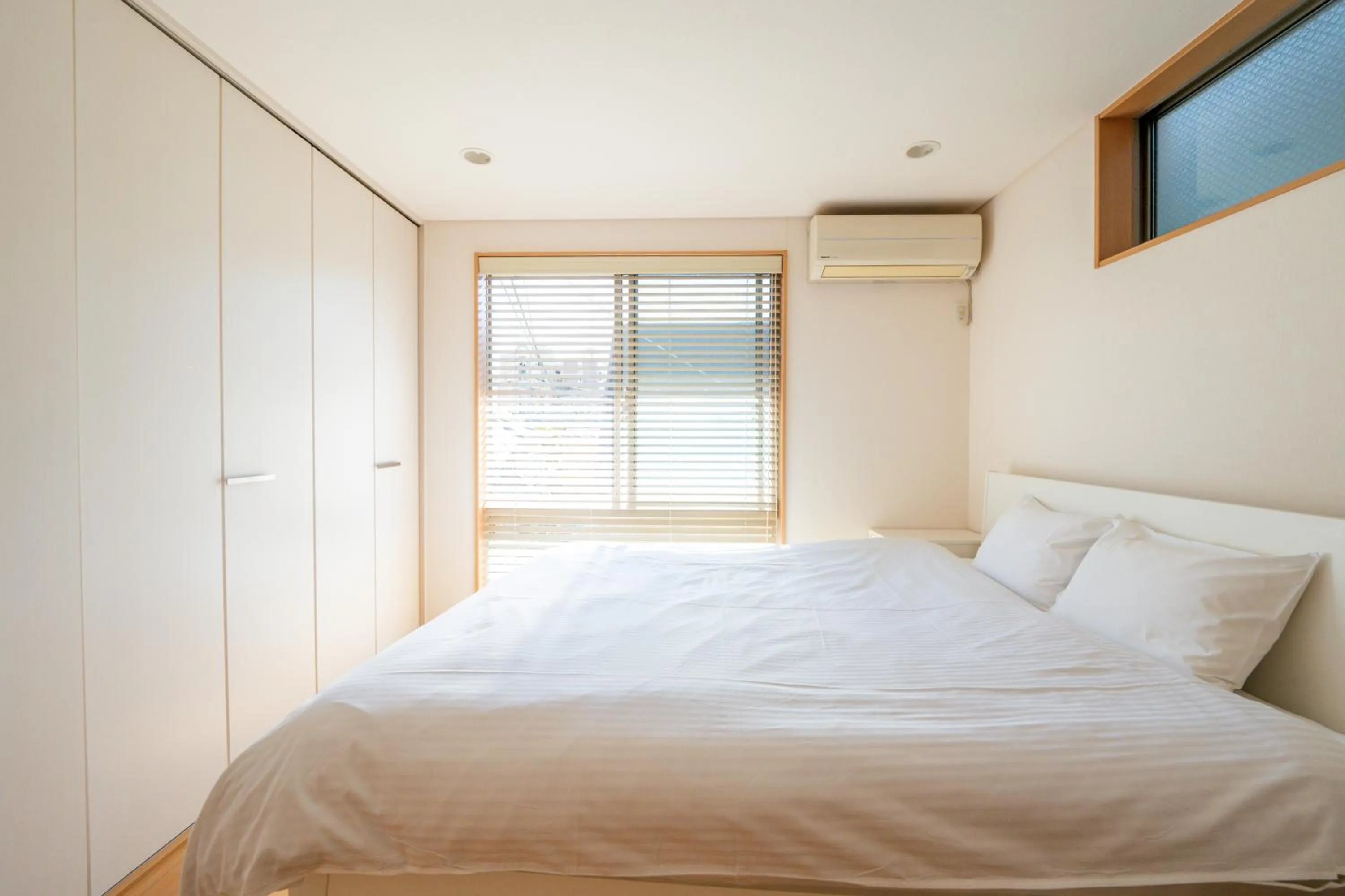 wardrobe, Bed in Higashi Shinjuku Modern house