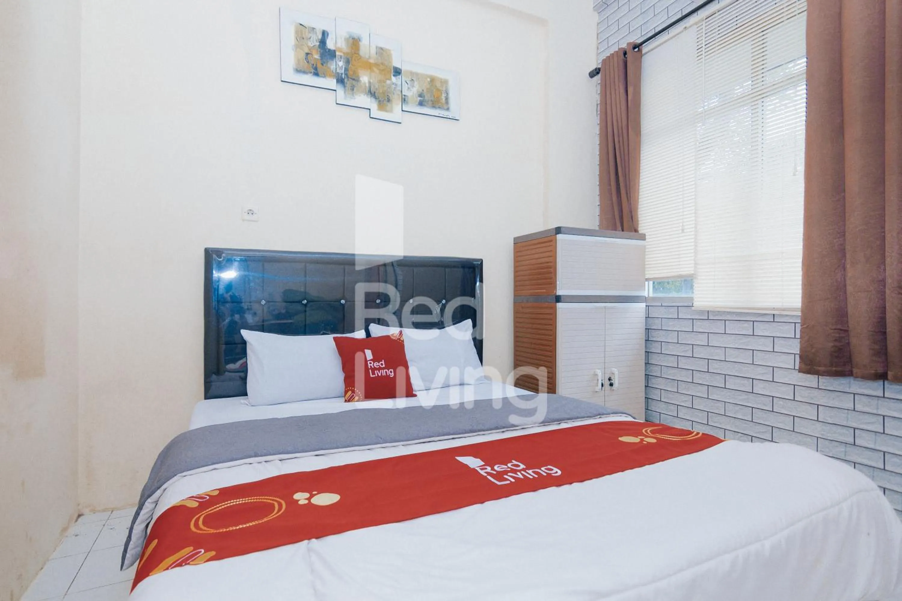 Bedroom, Bed in RedLiving Apartemen Emerald Hill - SR Rooms Tower Green