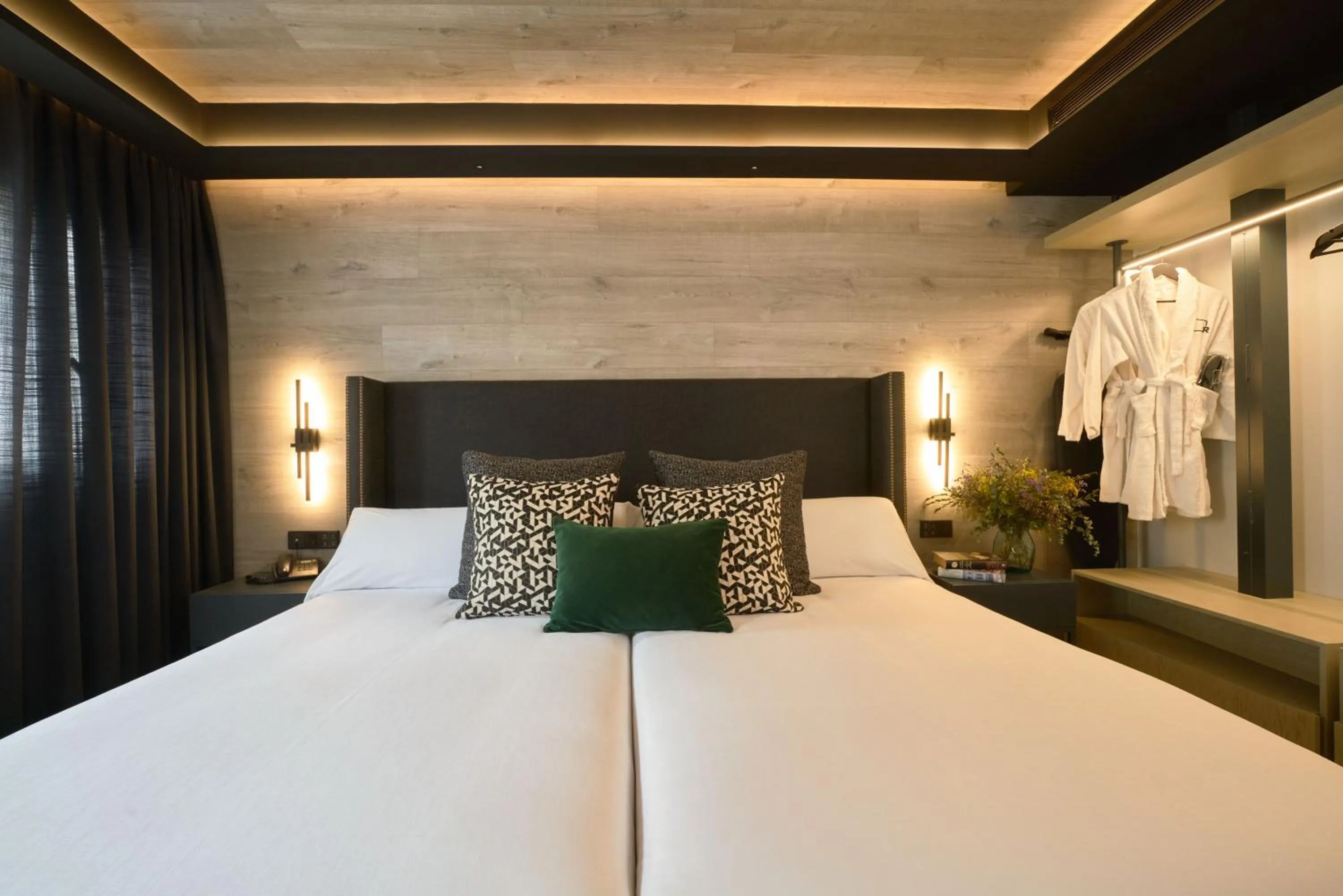 Bedroom, Bed in Hotel Regina