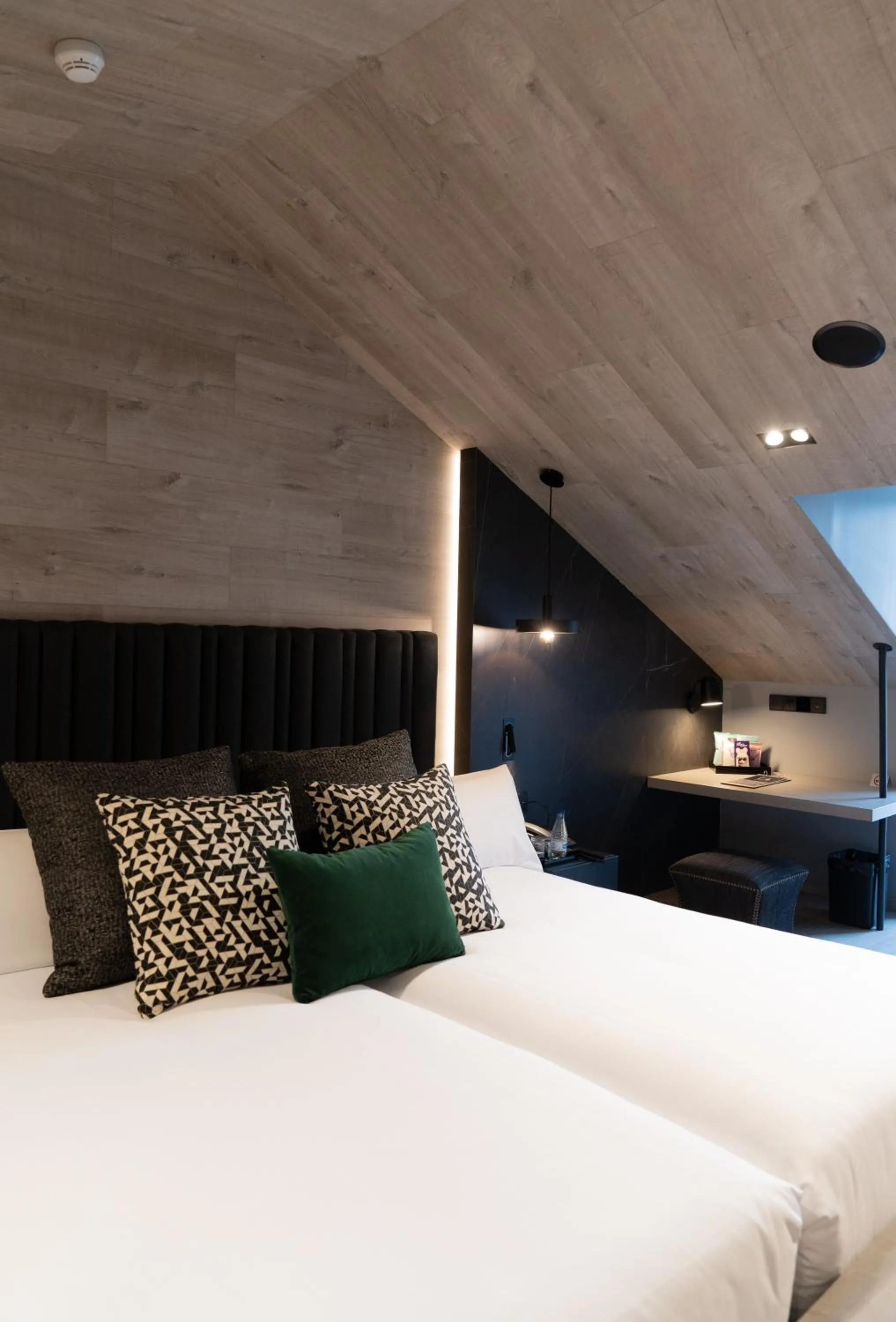 Photo of the whole room, Bed in Hotel Regina