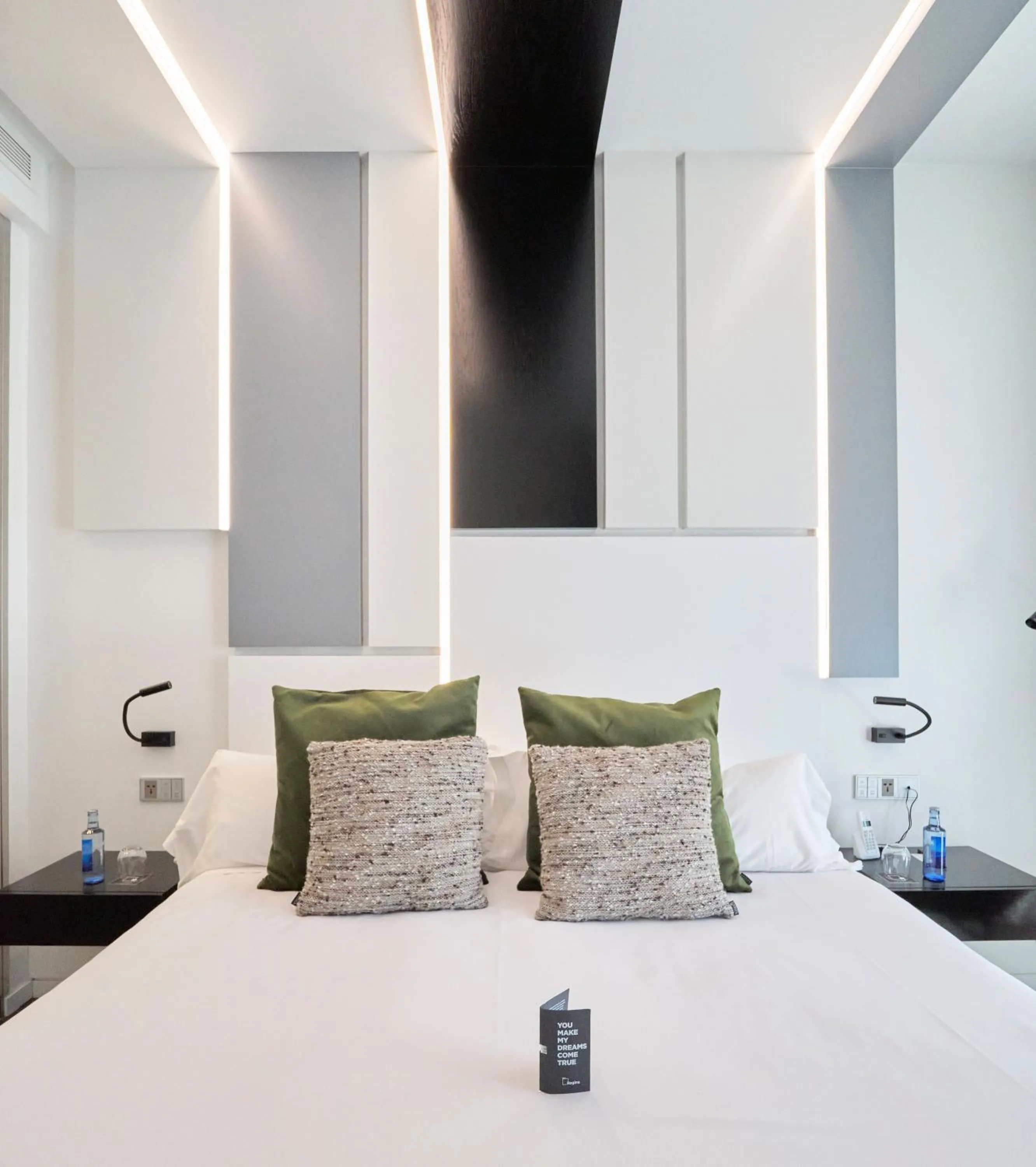 Photo of the whole room, Bed in Hotel Regina