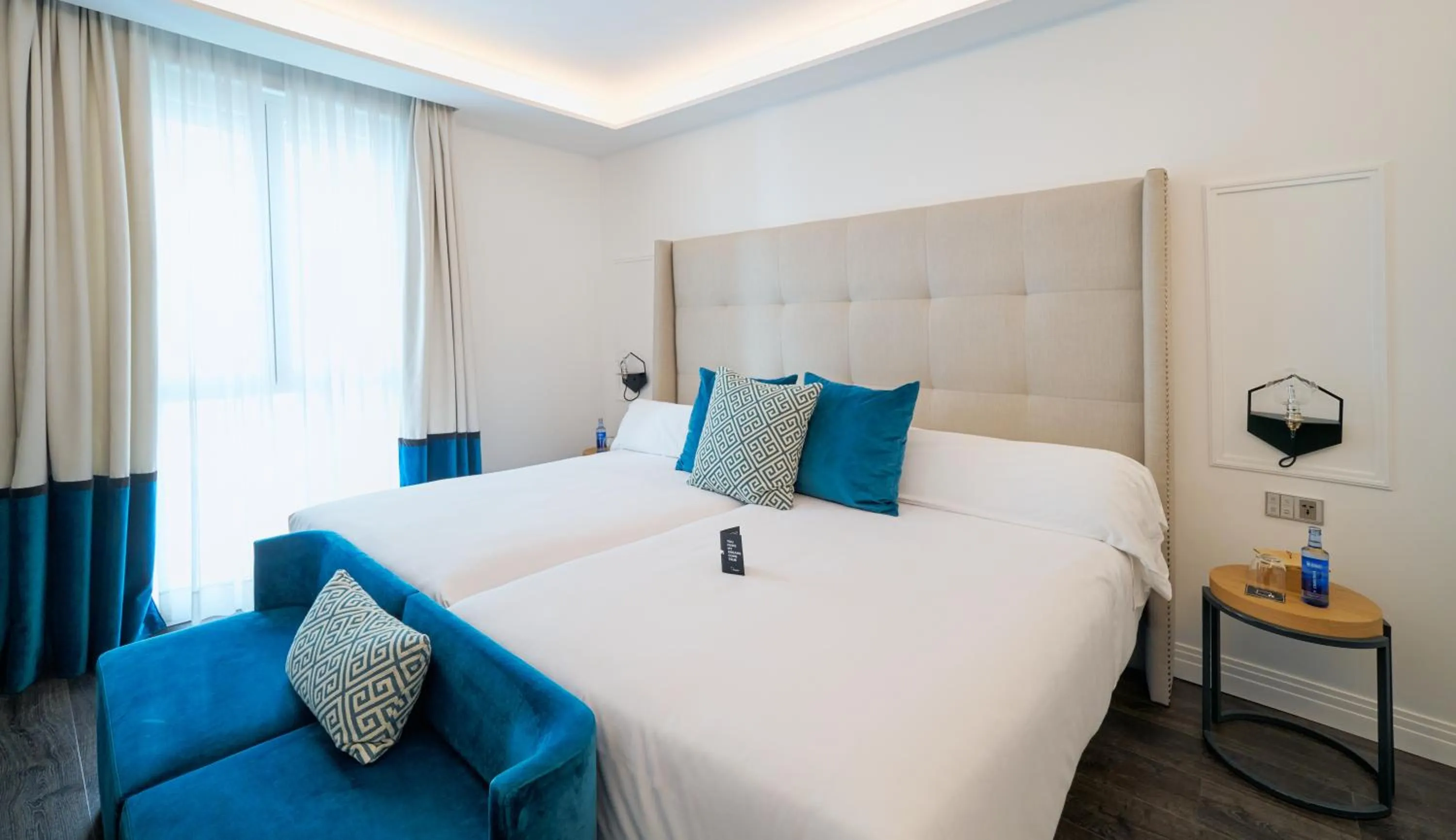 Bedroom, Bed in Hotel Regina