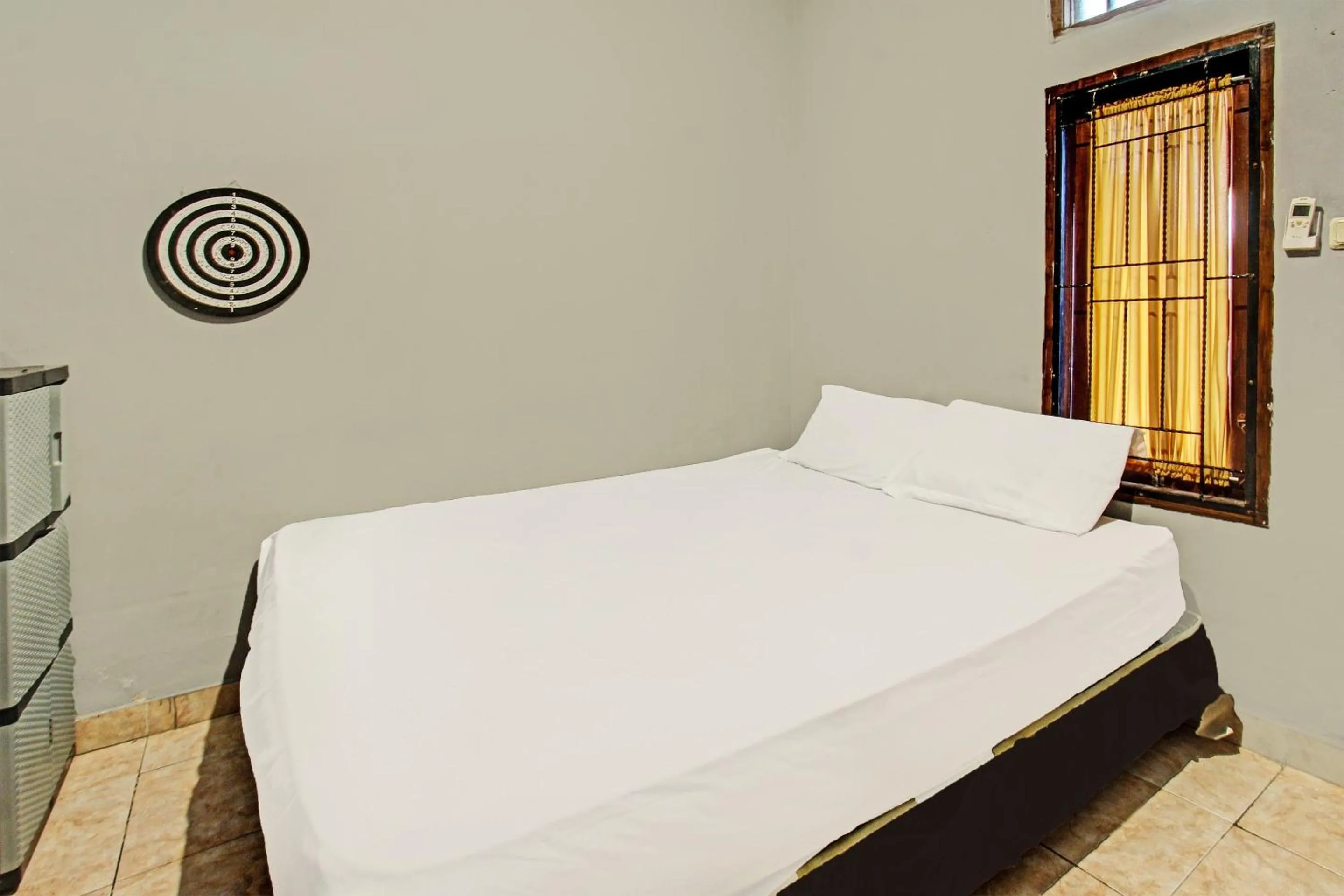 Bedroom, Bed in Hotel O Diwi Homestay