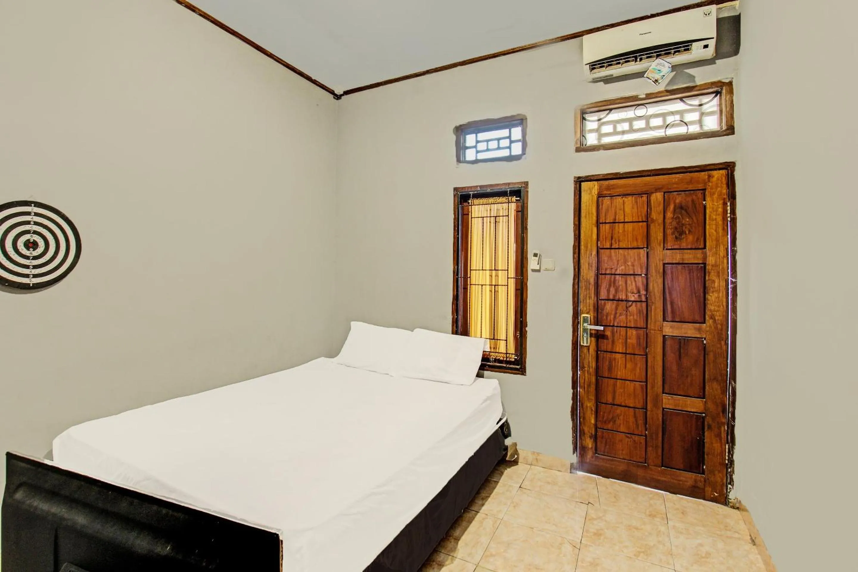 Bedroom, Bed in Hotel O Diwi Homestay