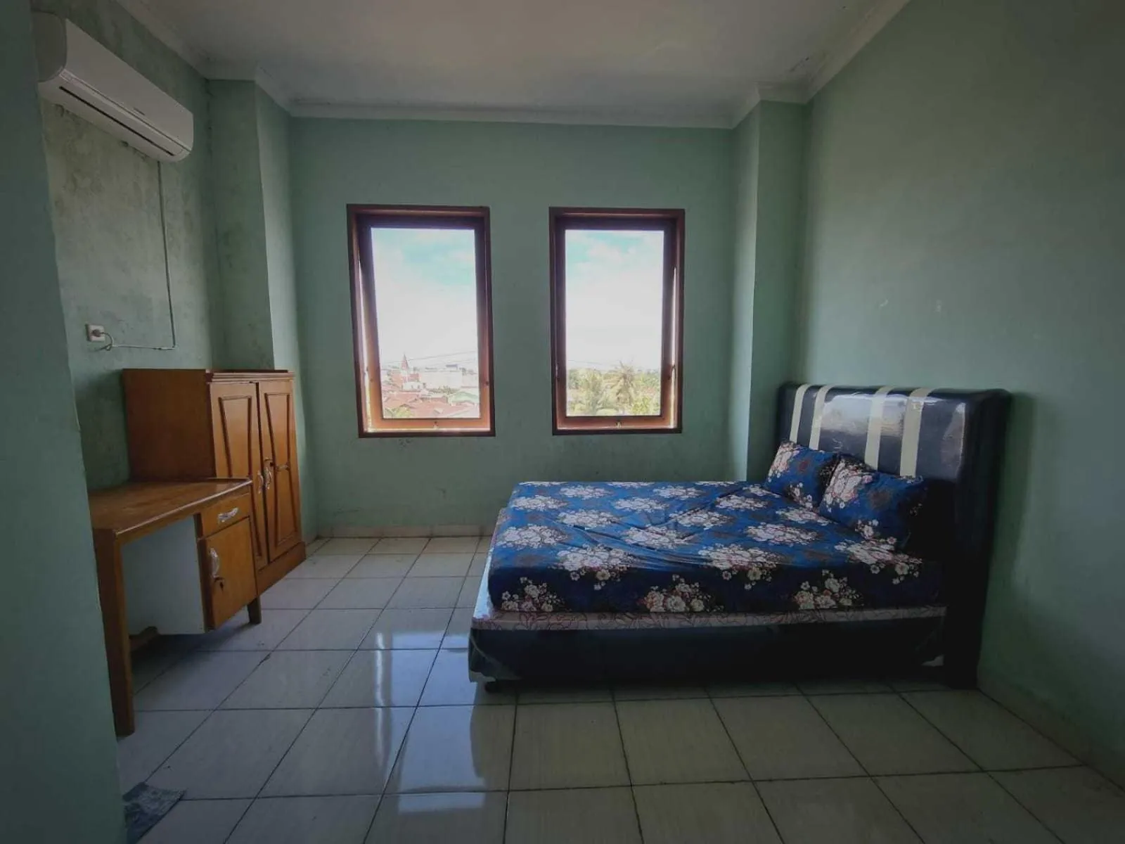 Bedroom, Bed in EXPRESS O 91979 Penginapan Tondong Ta