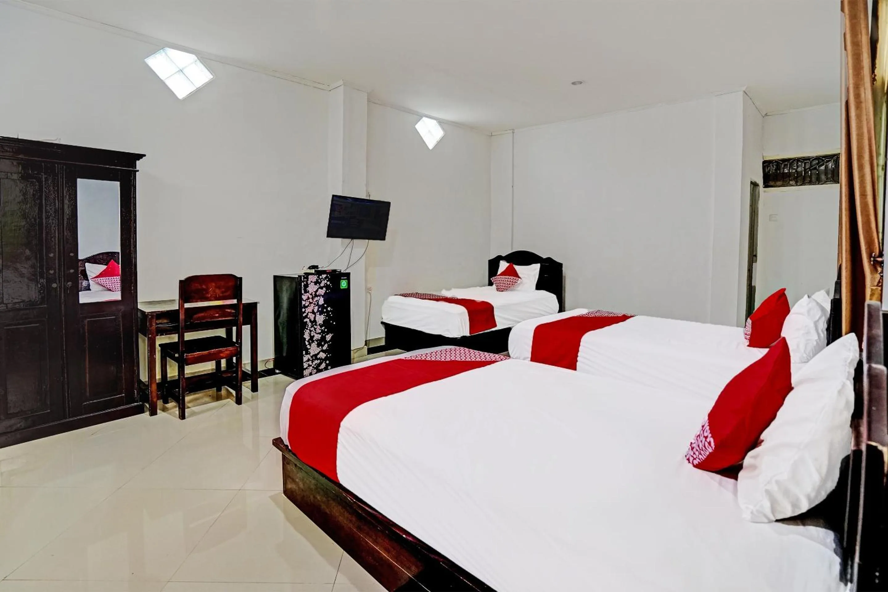 Bedroom, Bed in OYO Life 91984 Taufik Kost Syariah