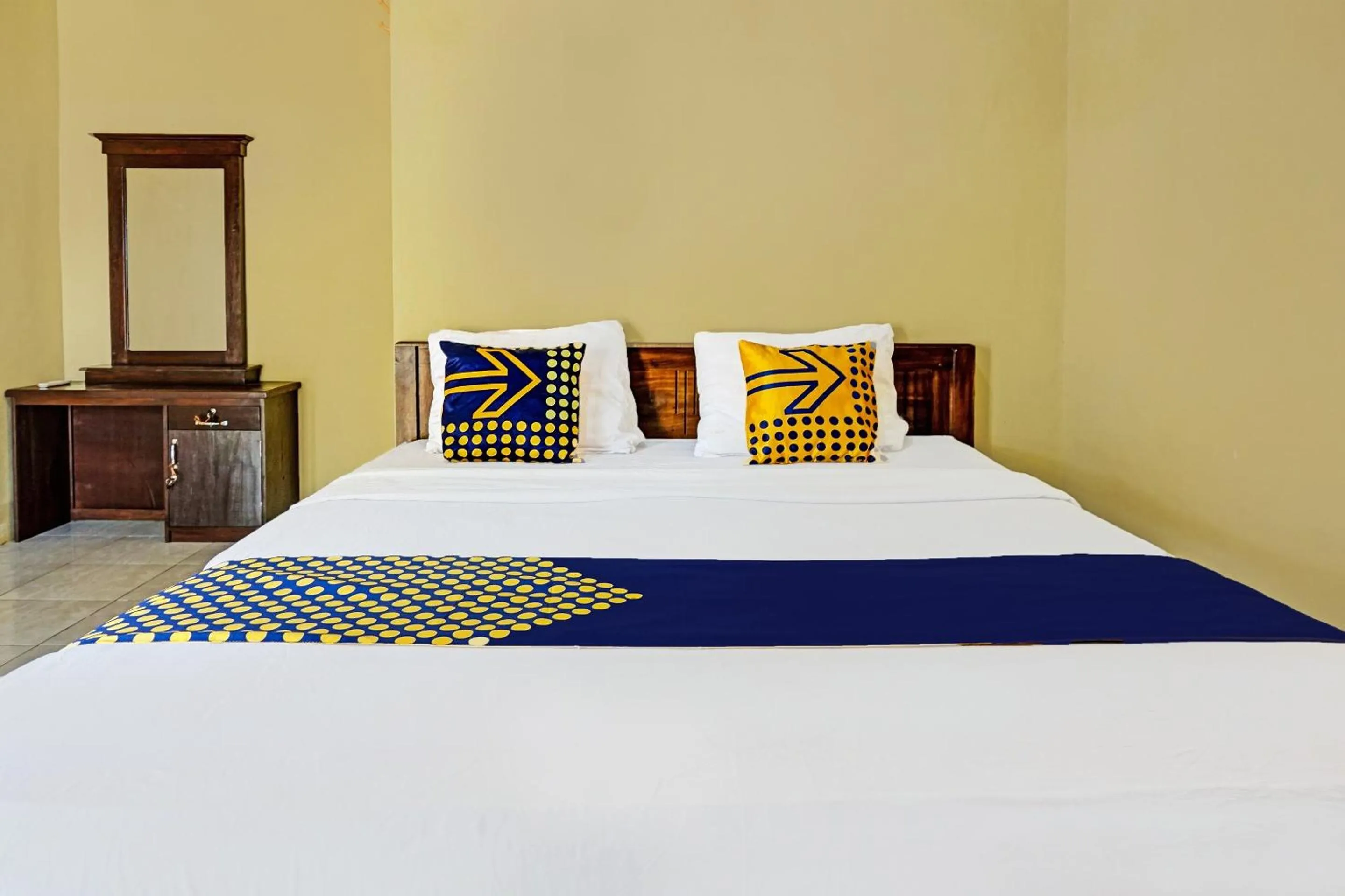 Bedroom, Bed in OYO Life 91988 Azka Homestay Klayar