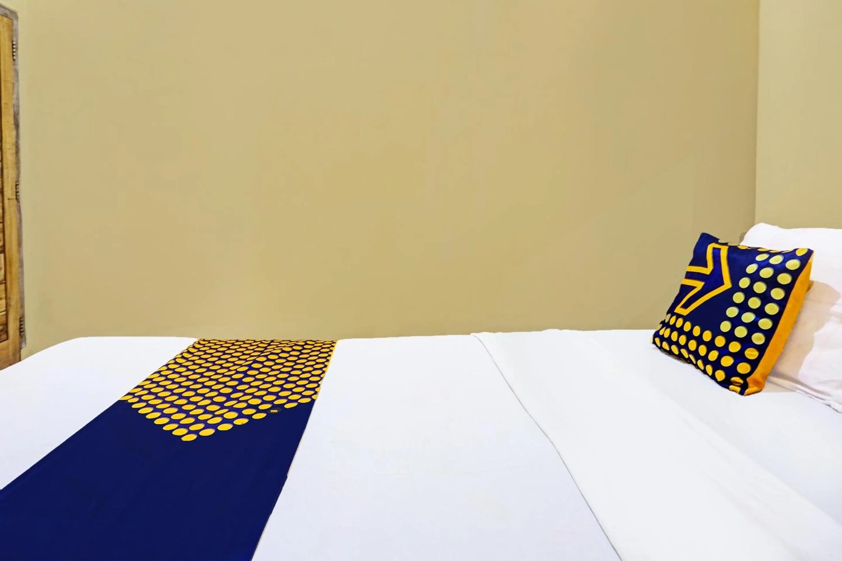 Bedroom, Bed in OYO Life 91988 Azka Homestay Klayar