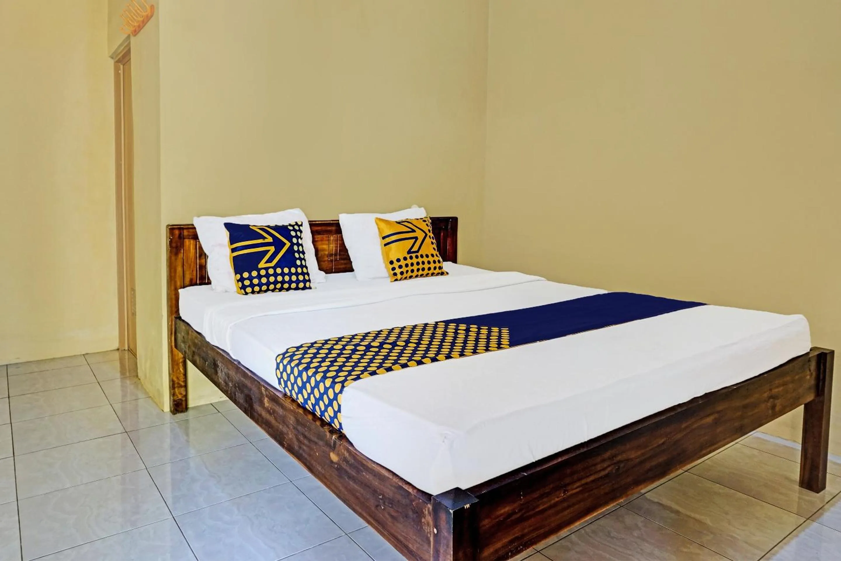 Bedroom, Bed in OYO Life 91988 Azka Homestay Klayar